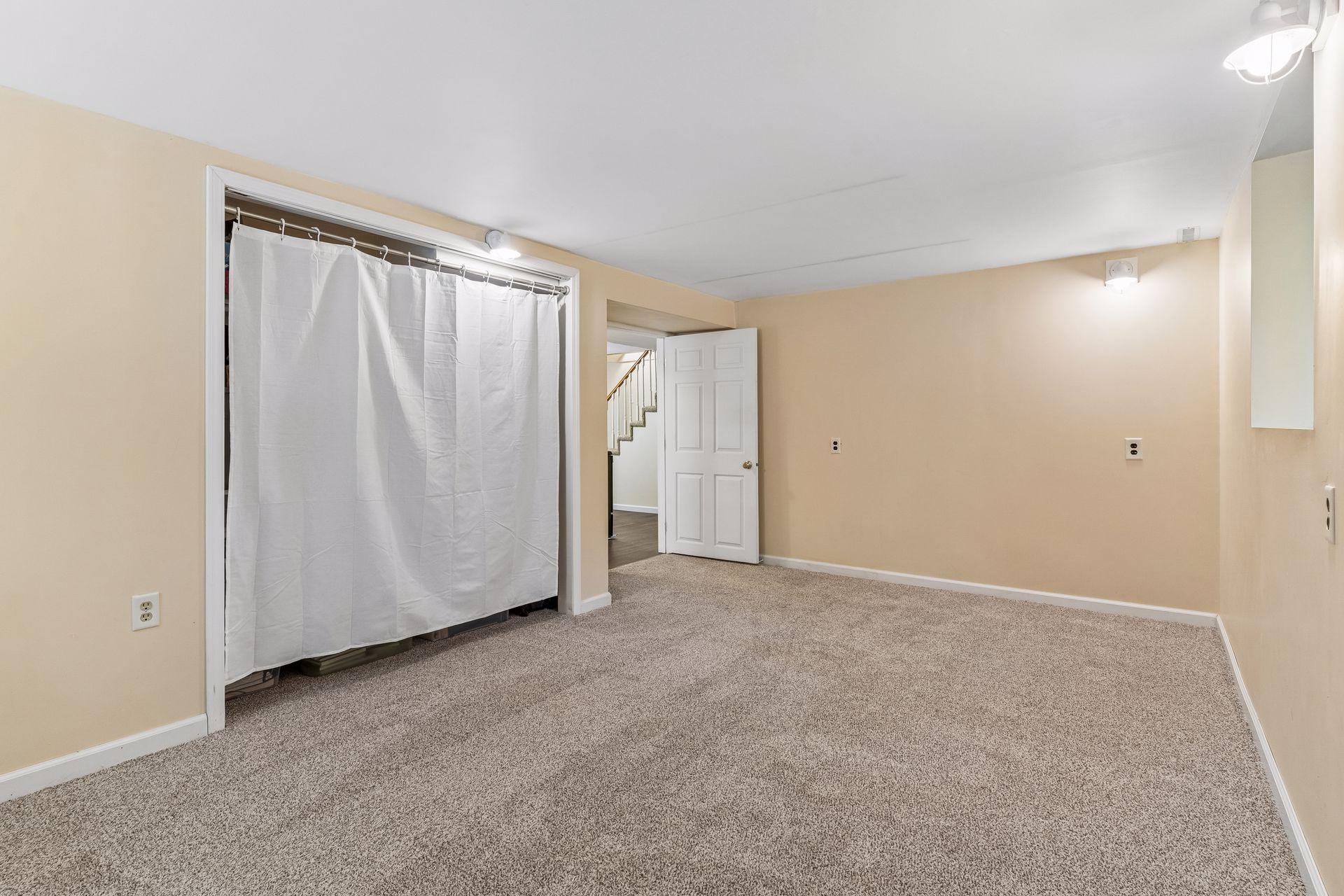 1900 Dundas Boulevard Property Photo 35