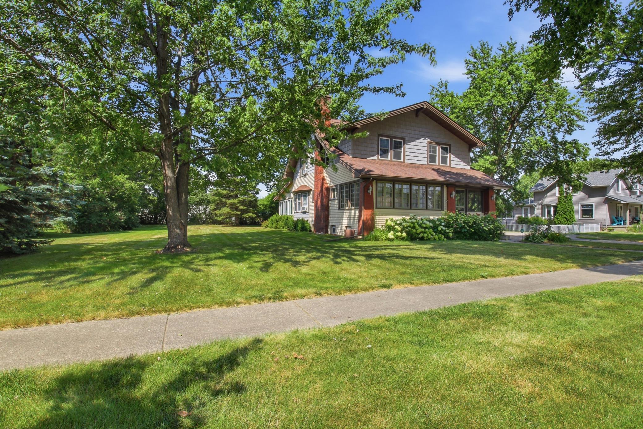 611 N Marshall Avenue Property Photo 2