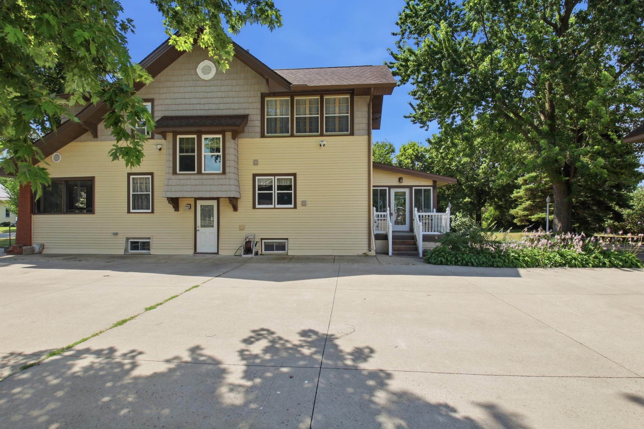 611 N Marshall Avenue Property Photo 6
