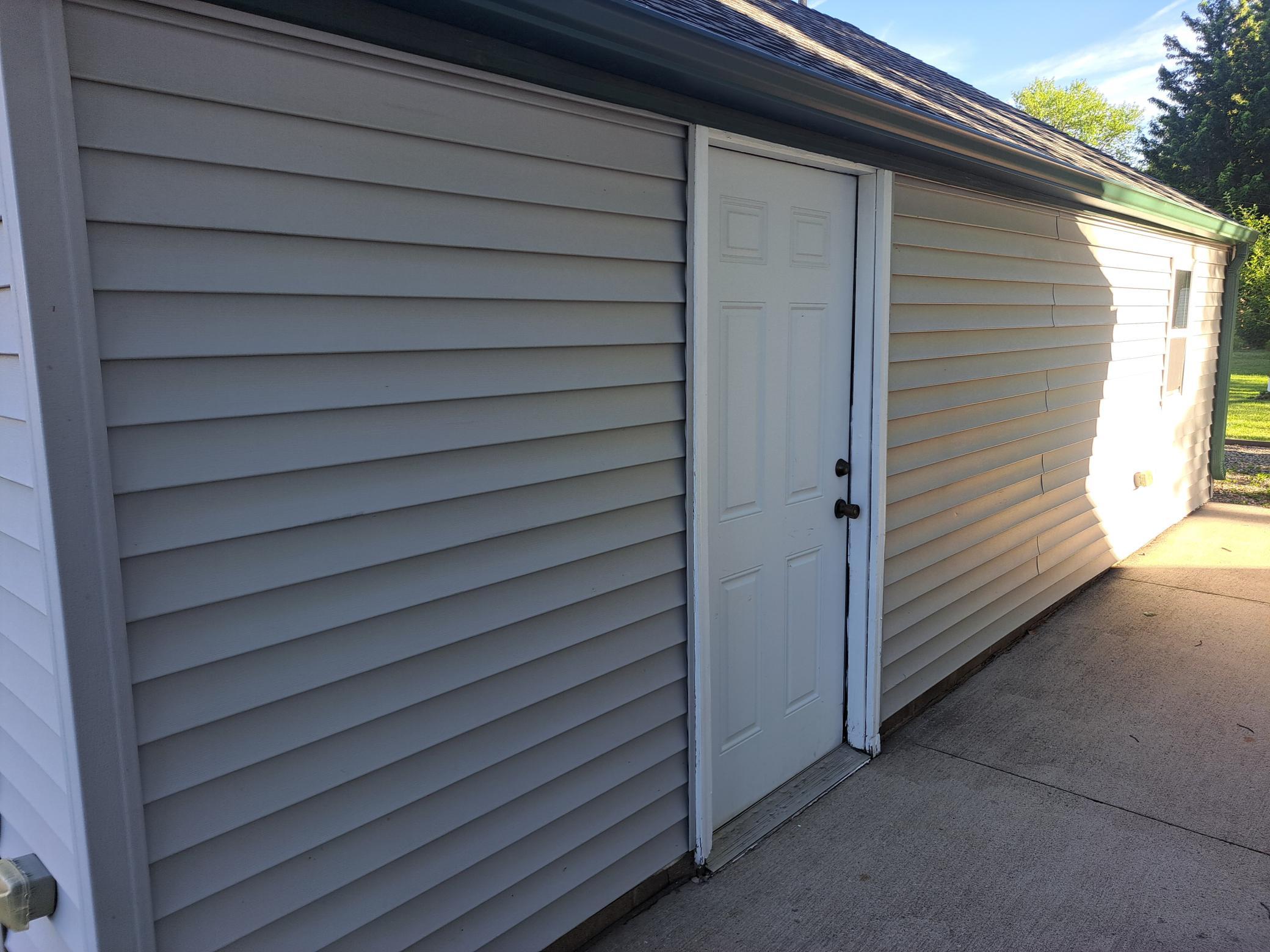 705 Glenview Drive Property Photo 5