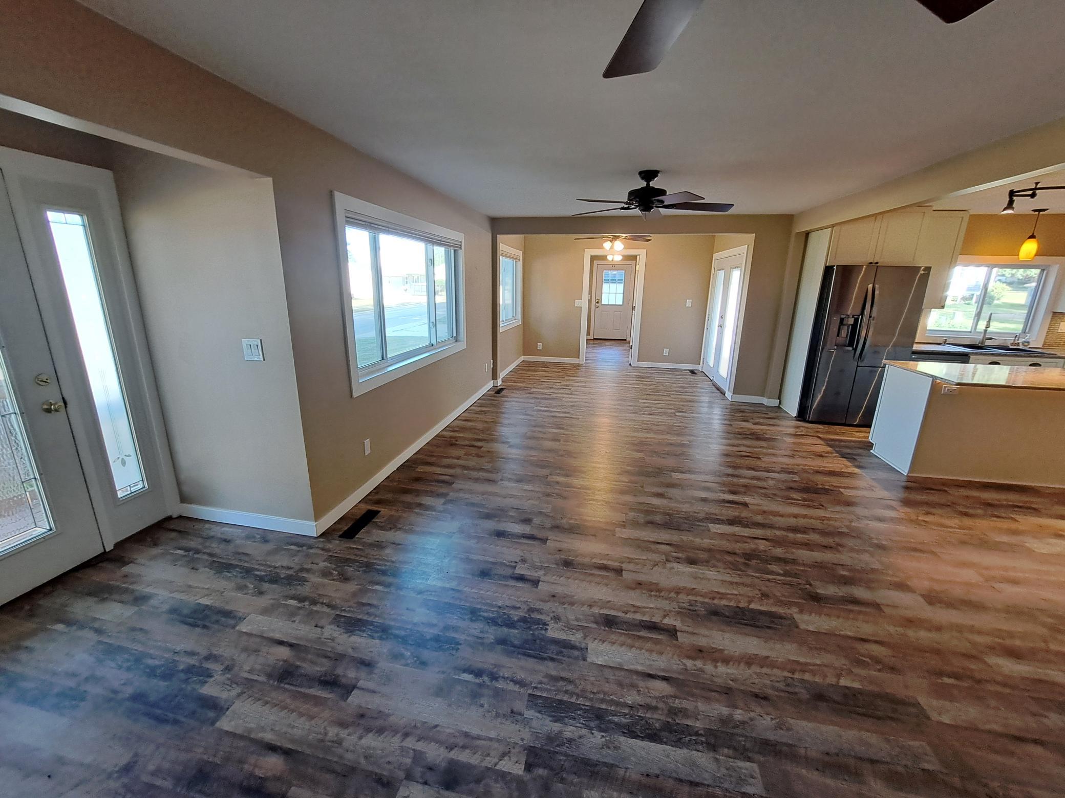705 Glenview Drive Property Photo 8