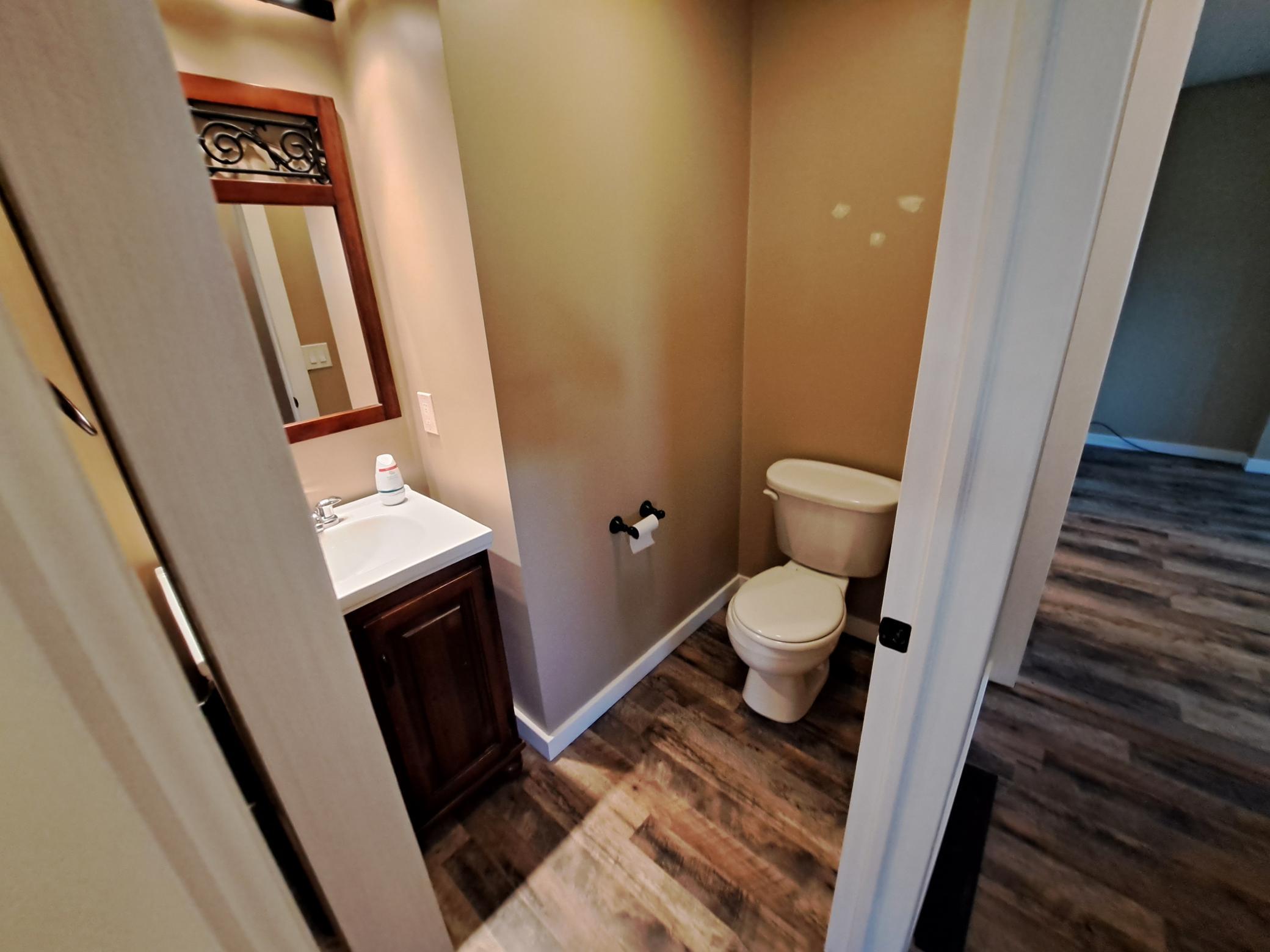 705 Glenview Drive Property Photo 10