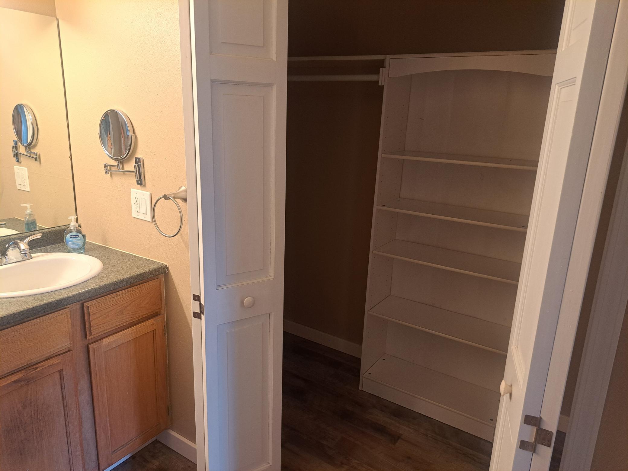 705 Glenview Drive Property Photo 15