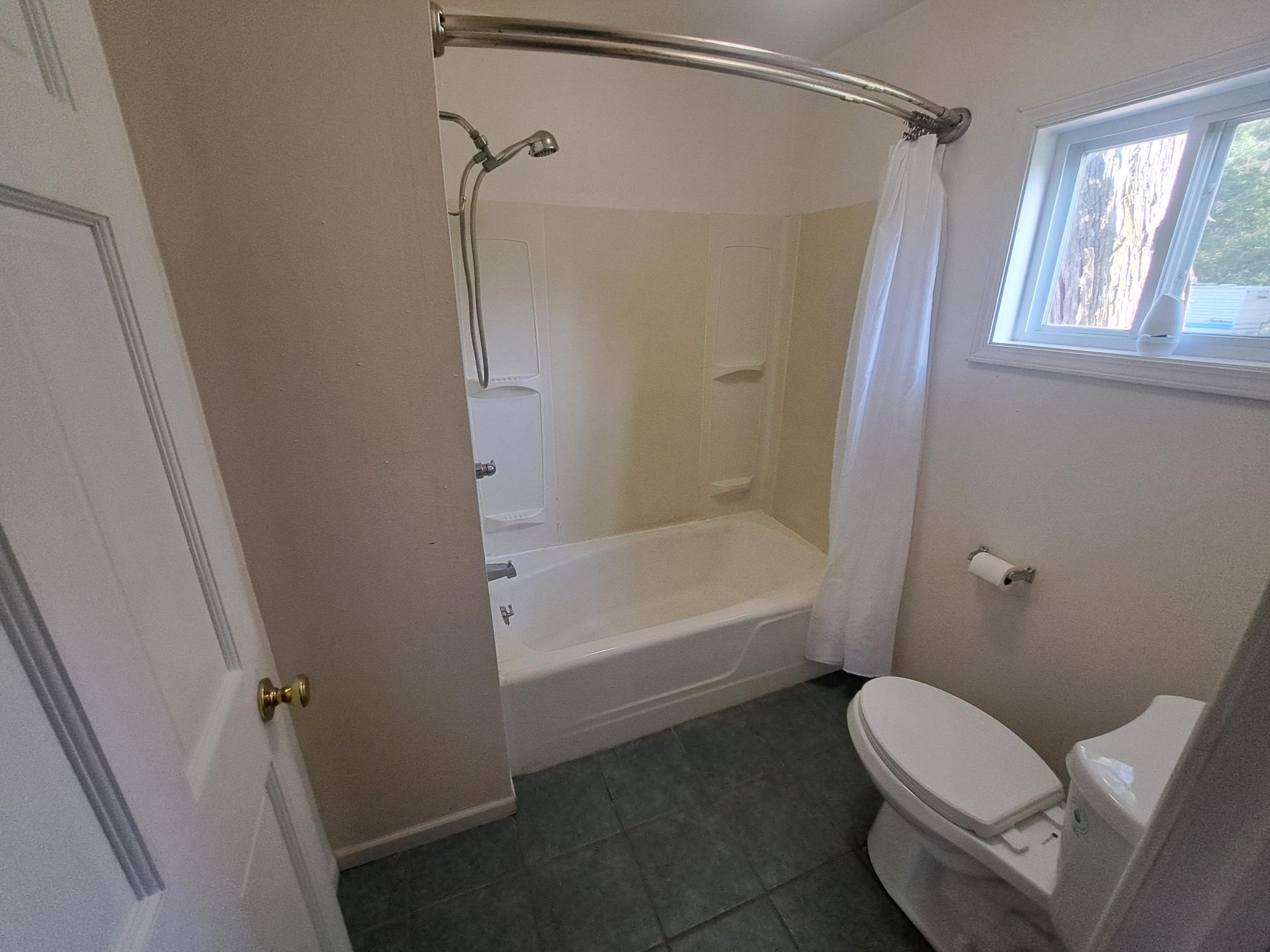 705 Glenview Drive Property Photo 16
