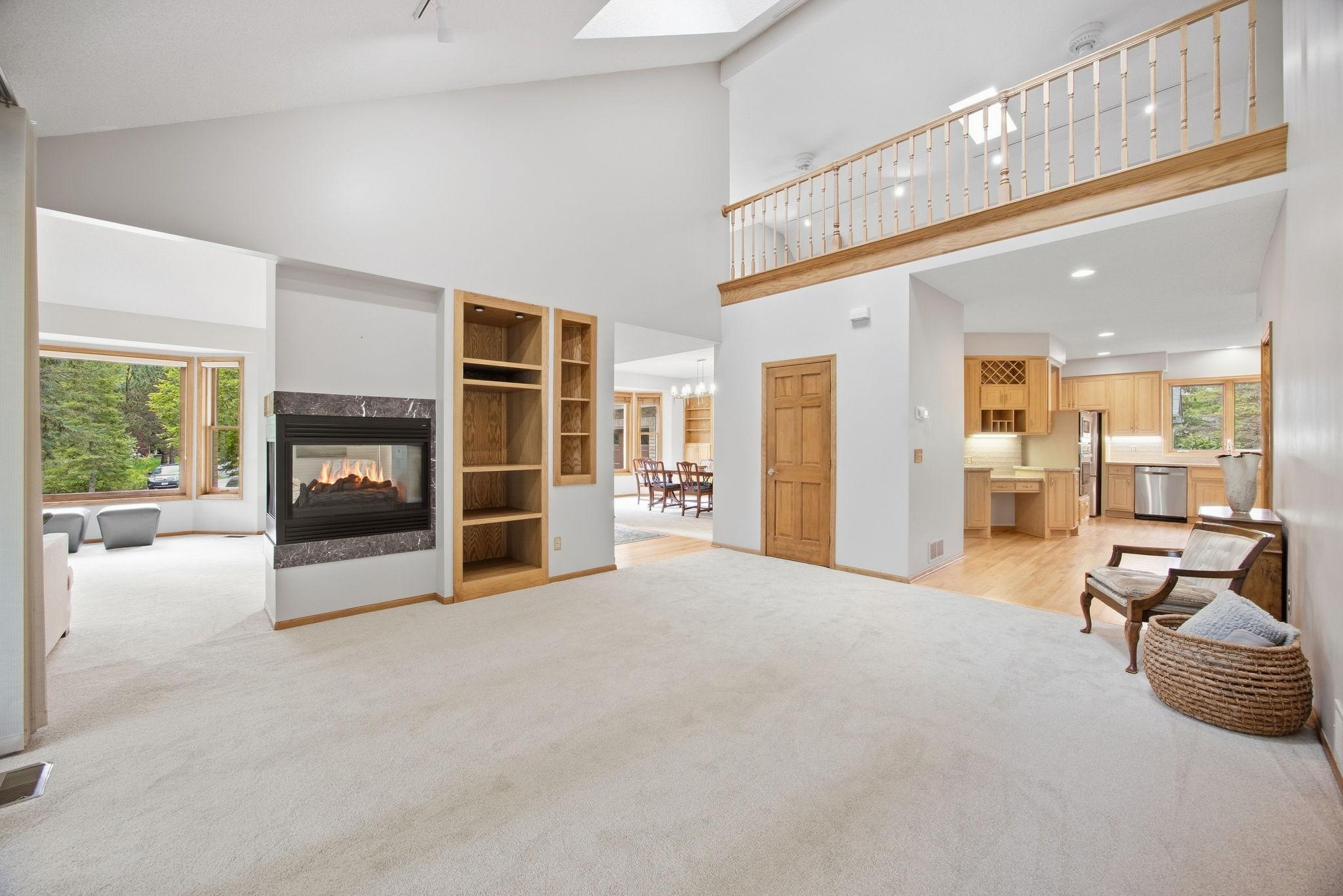 4320 Vinewood Lane N Property Photo 17