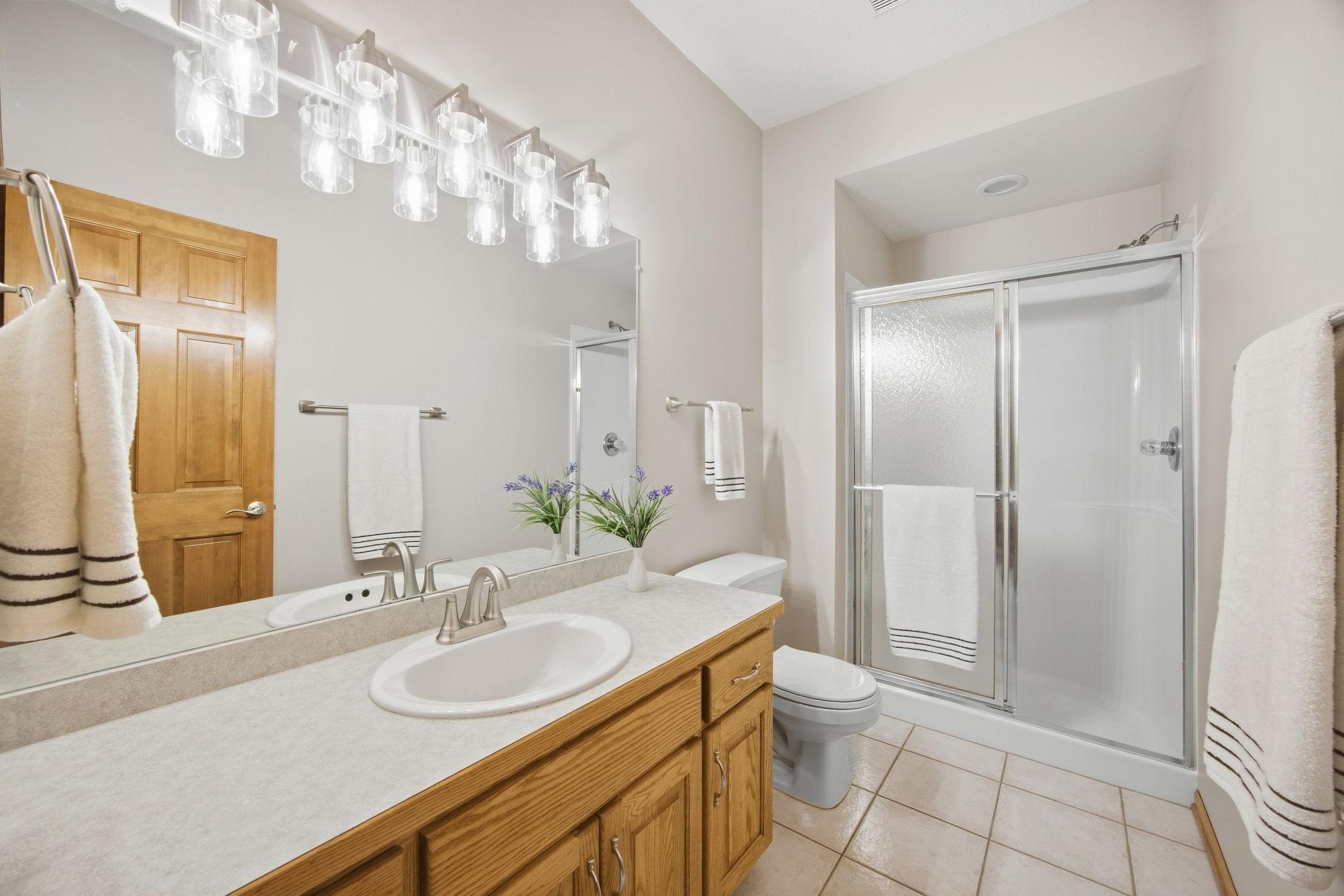 4320 Vinewood Lane N Property Photo 41