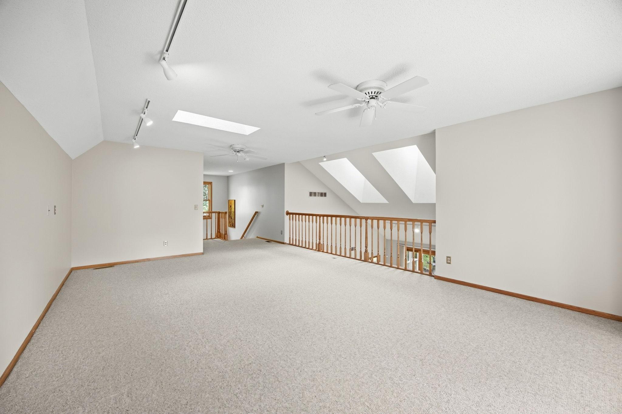 4320 Vinewood Lane N Property Photo 47