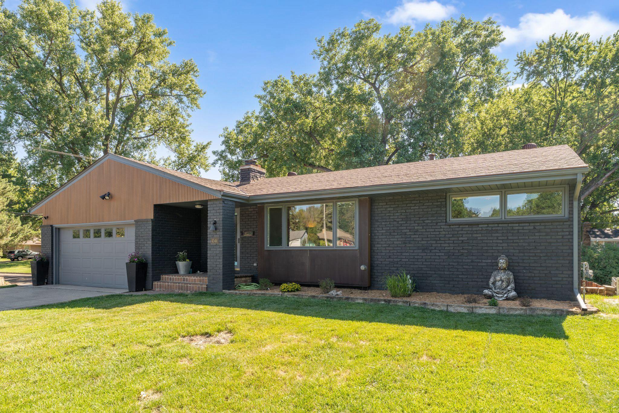 4544 Perry Avenue N Property Photo 1