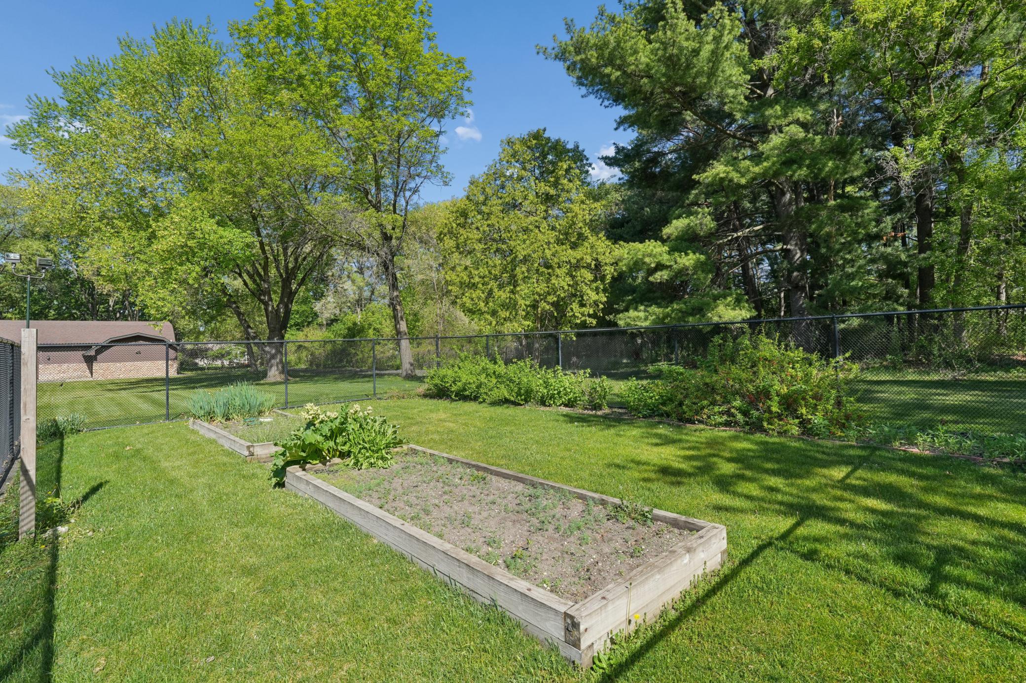 4151 Rice Street Property Photo 6