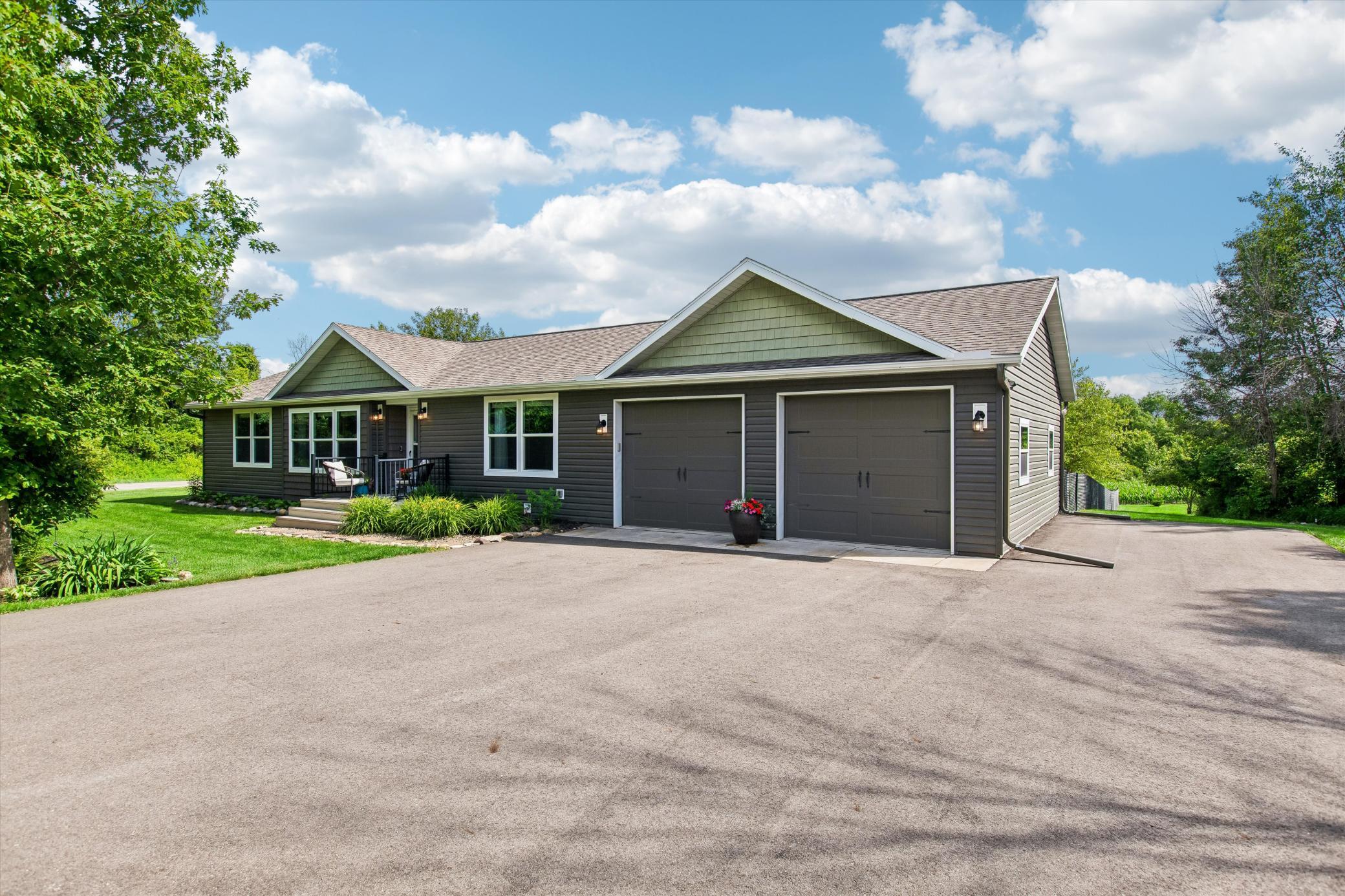 6787 Fairfax Way Property Photo 4