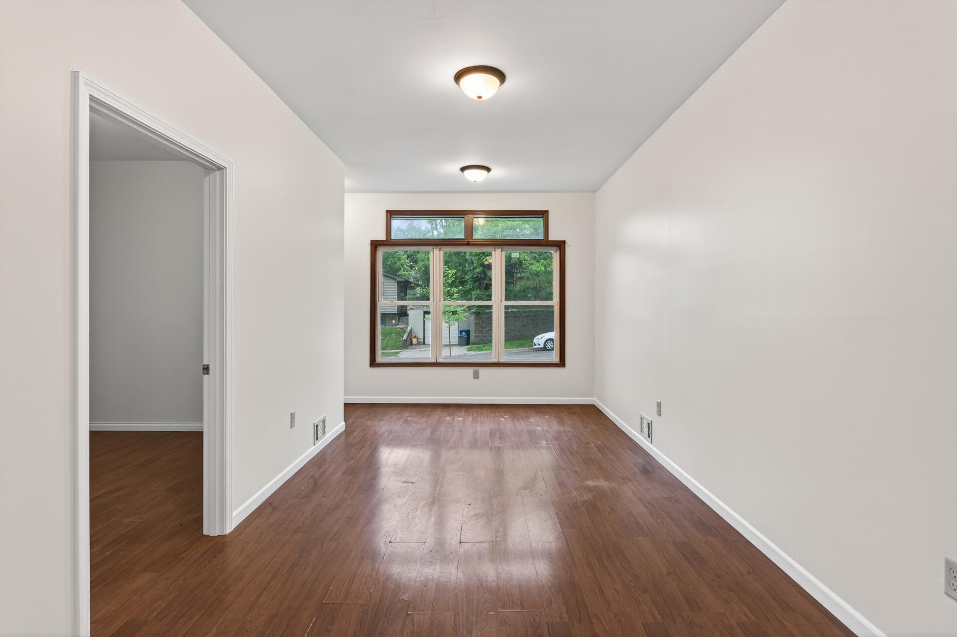 1067 Wilson Avenue Property Photo 2