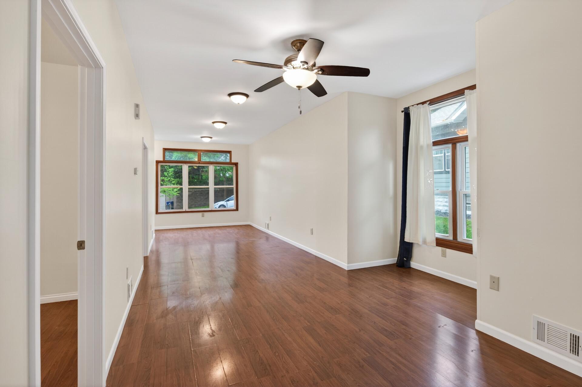 1067 Wilson Avenue Property Photo 4