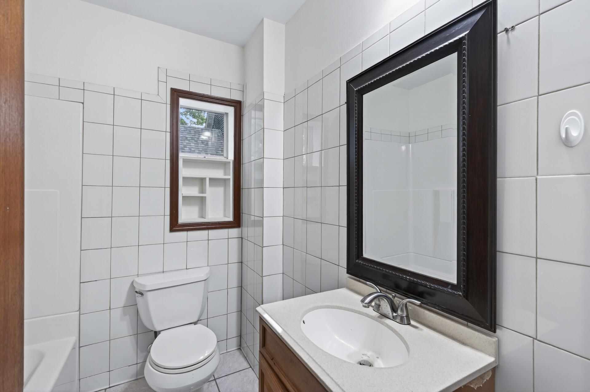 1067 Wilson Avenue Property Photo 18