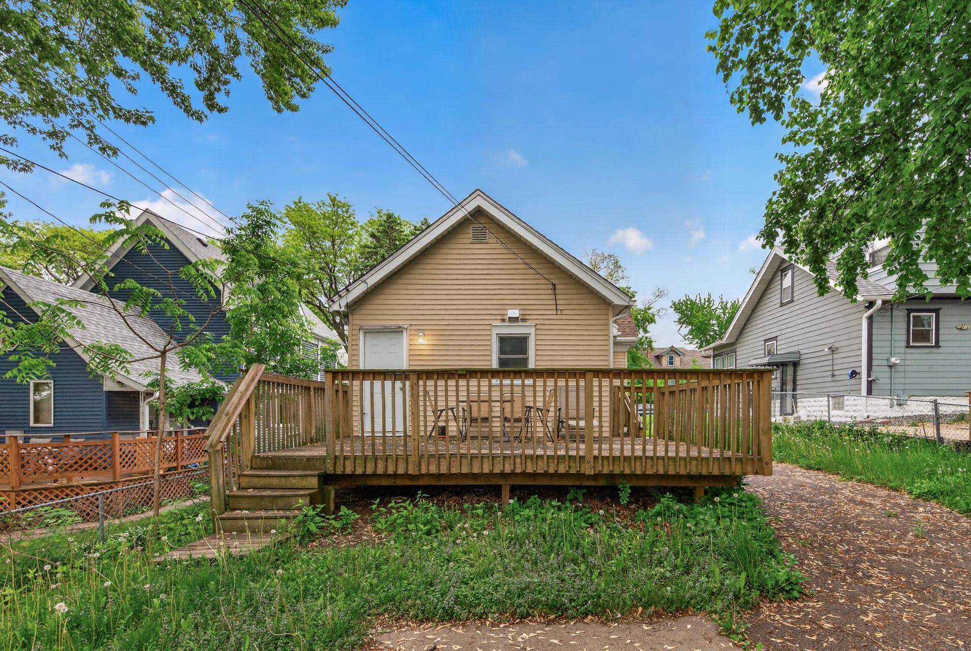 1067 Wilson Avenue Property Photo 20