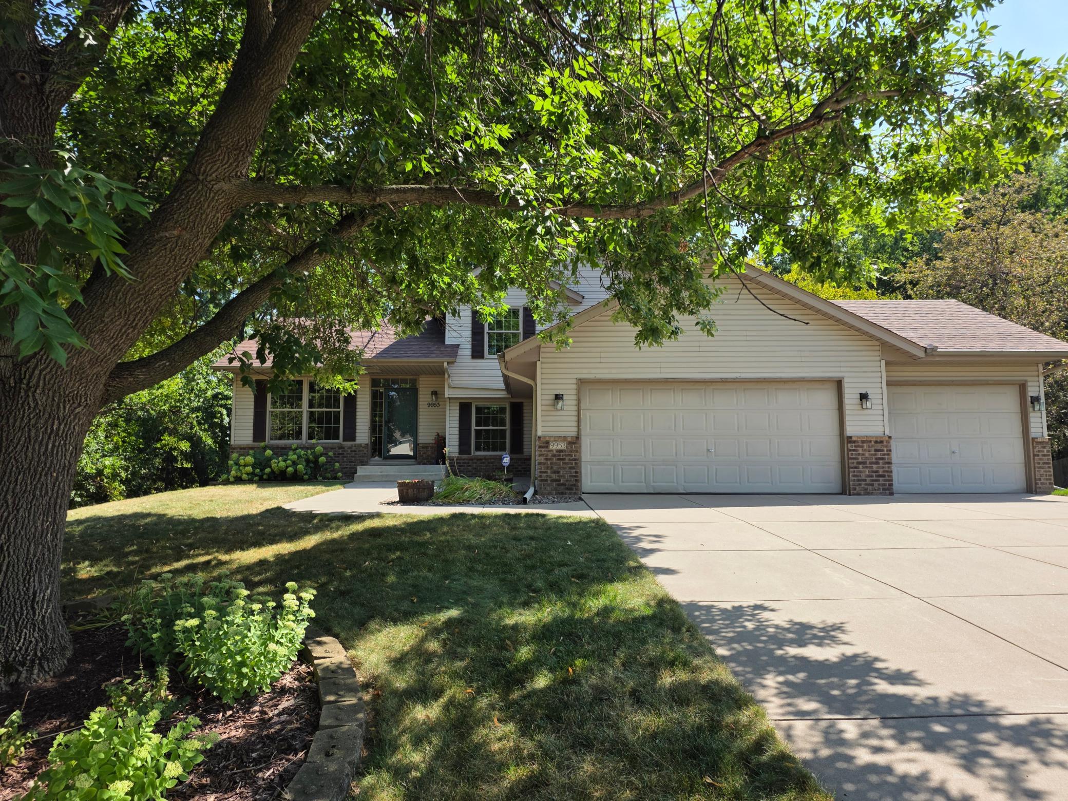 9953 Starlight Drive Property Photo 1