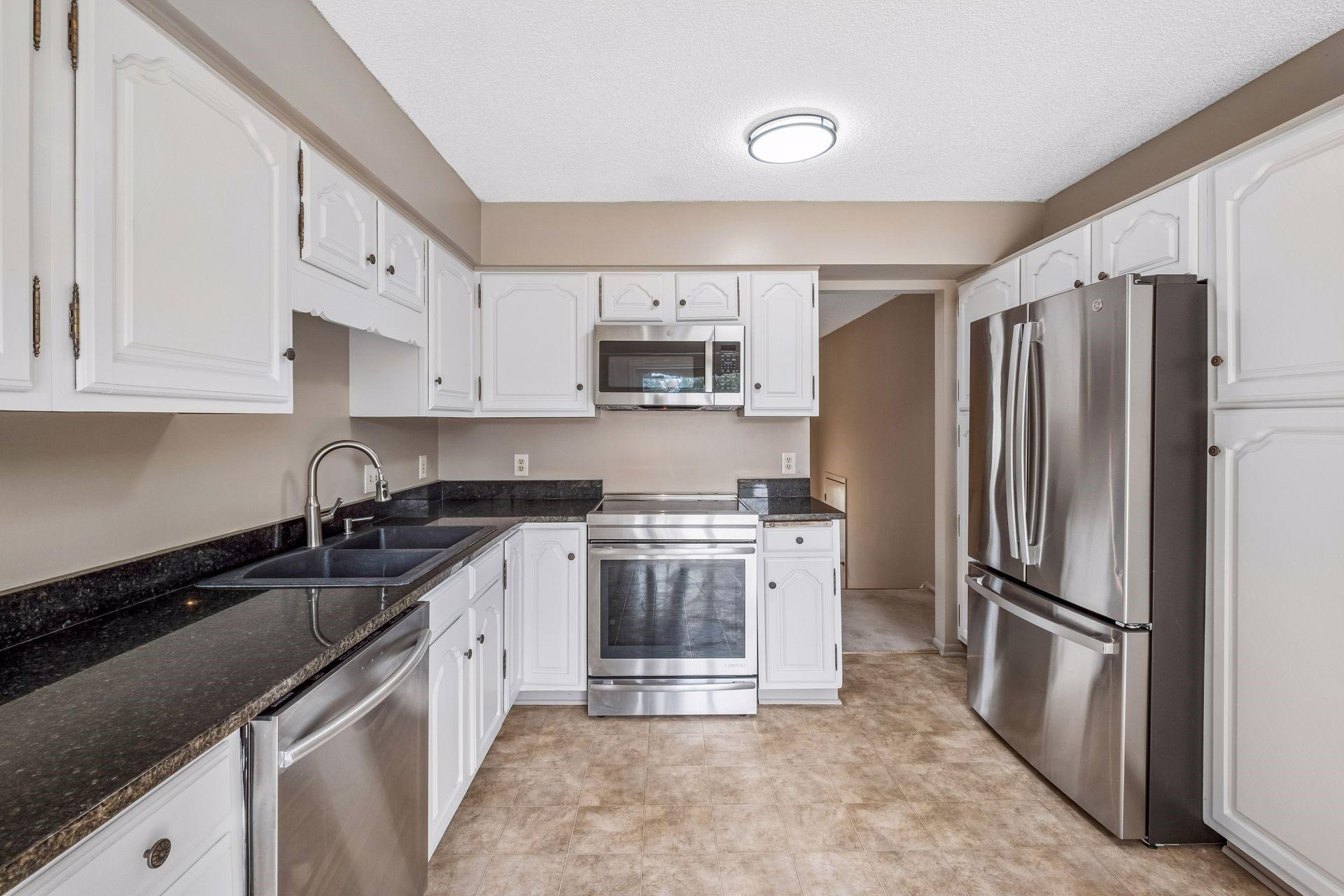 1790 Crestridge Lane Property Photo 4