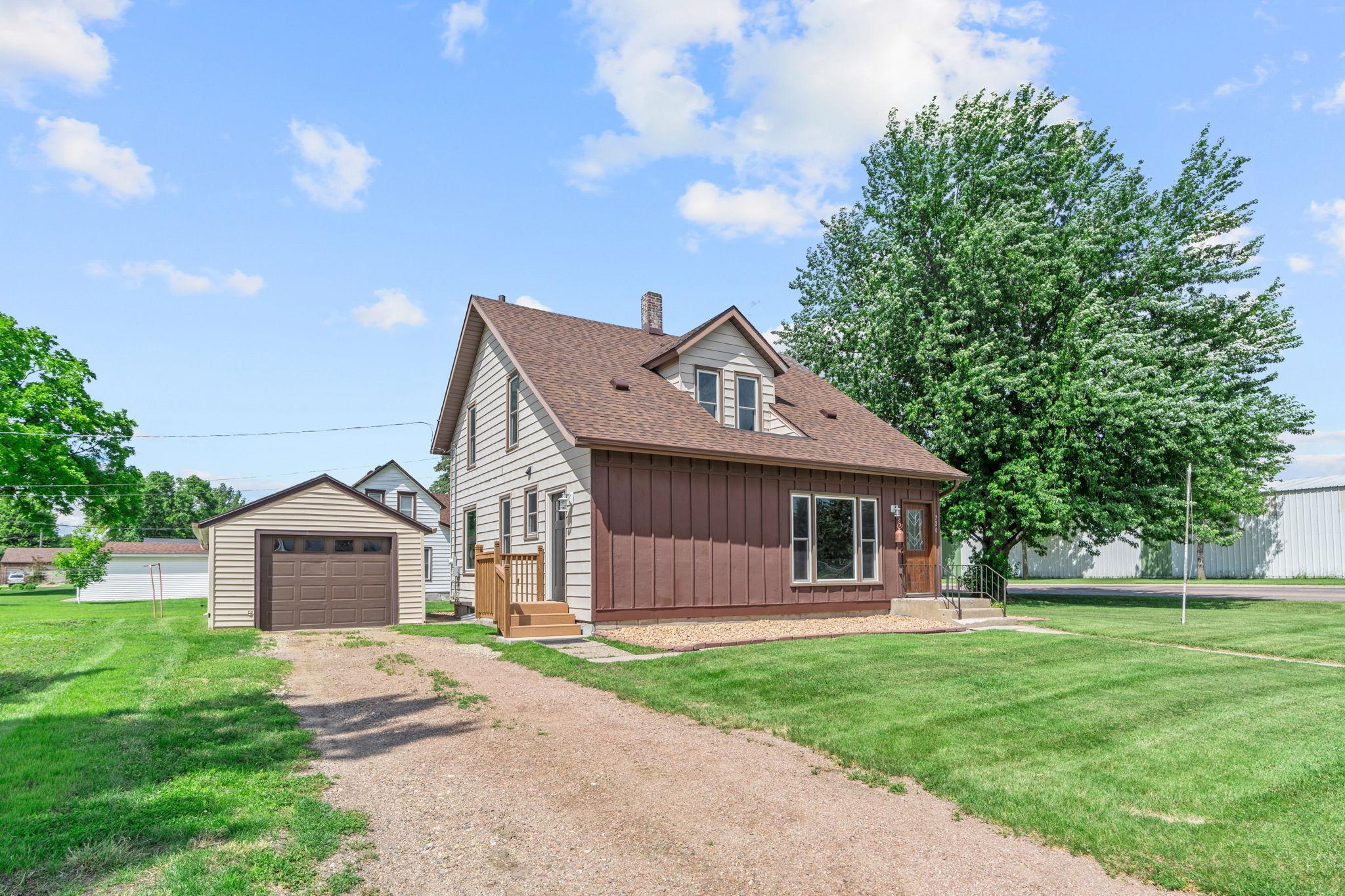 720 Fir Avenue Property Photo 1