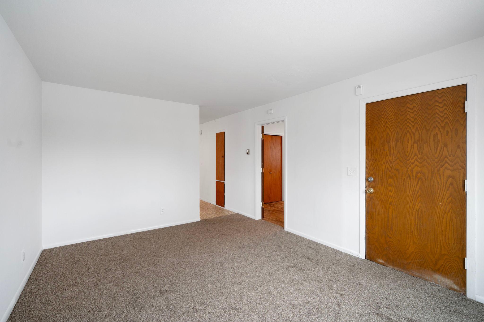 1094 25th Avenue Se Property Photo 3