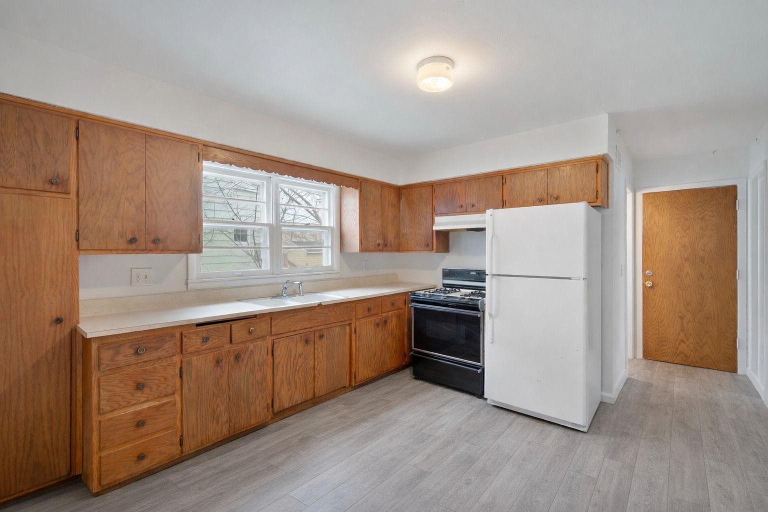 1094 25th Avenue Se Property Photo 5