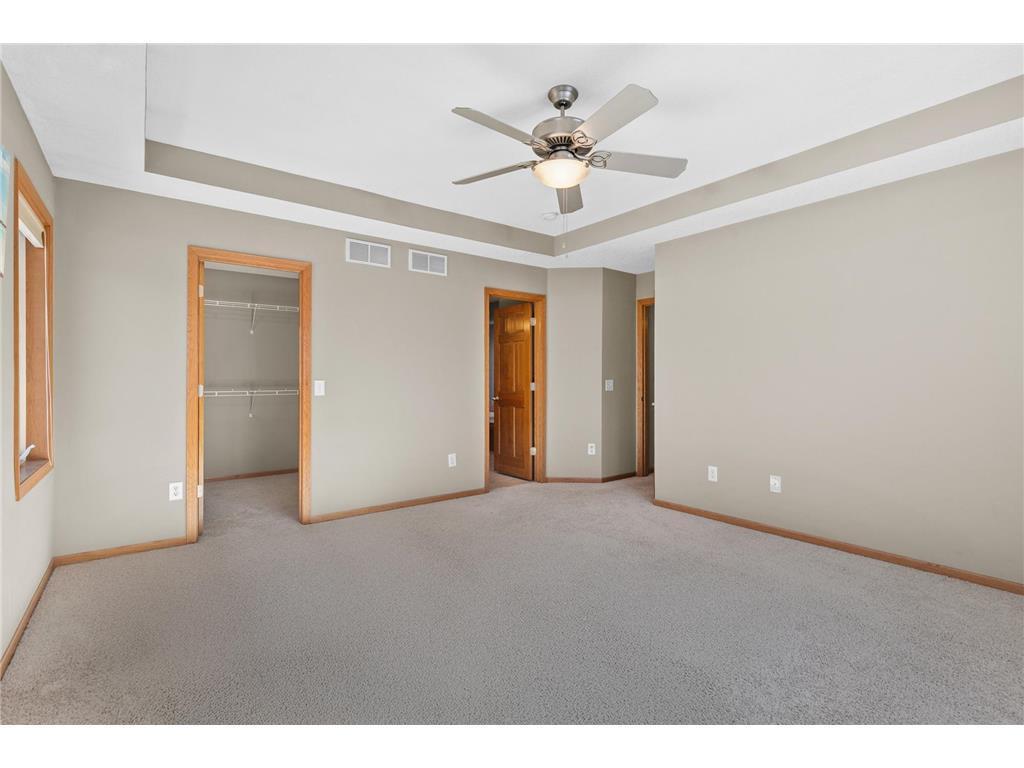 10543 Noble Circle N Property Photo 15
