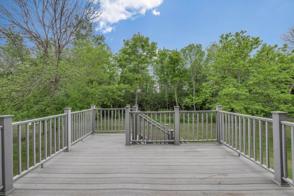 10543 Noble Circle N Property Photo 27