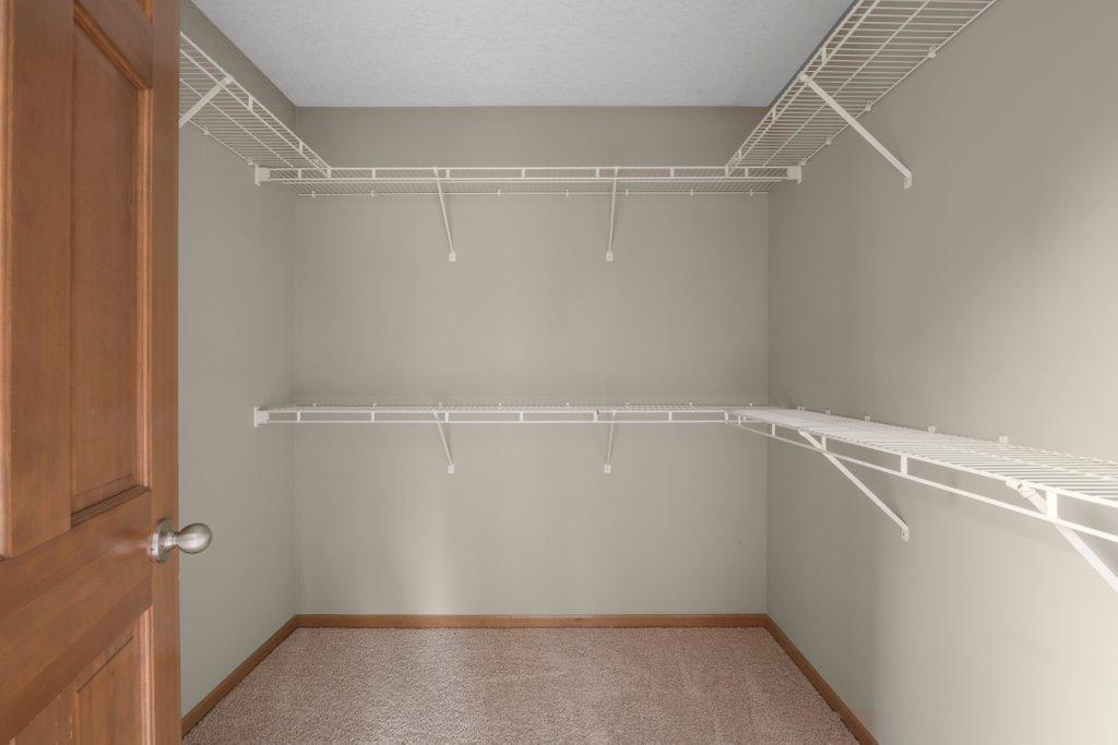 10543 Noble Circle N Property Photo 28