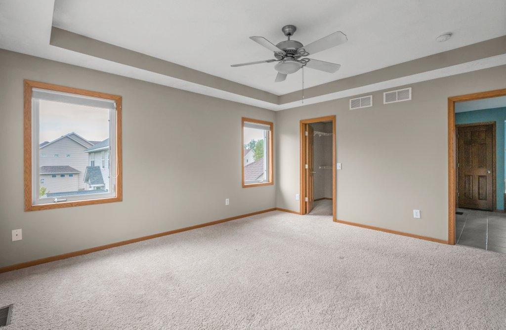 10543 Noble Circle N Property Photo 29