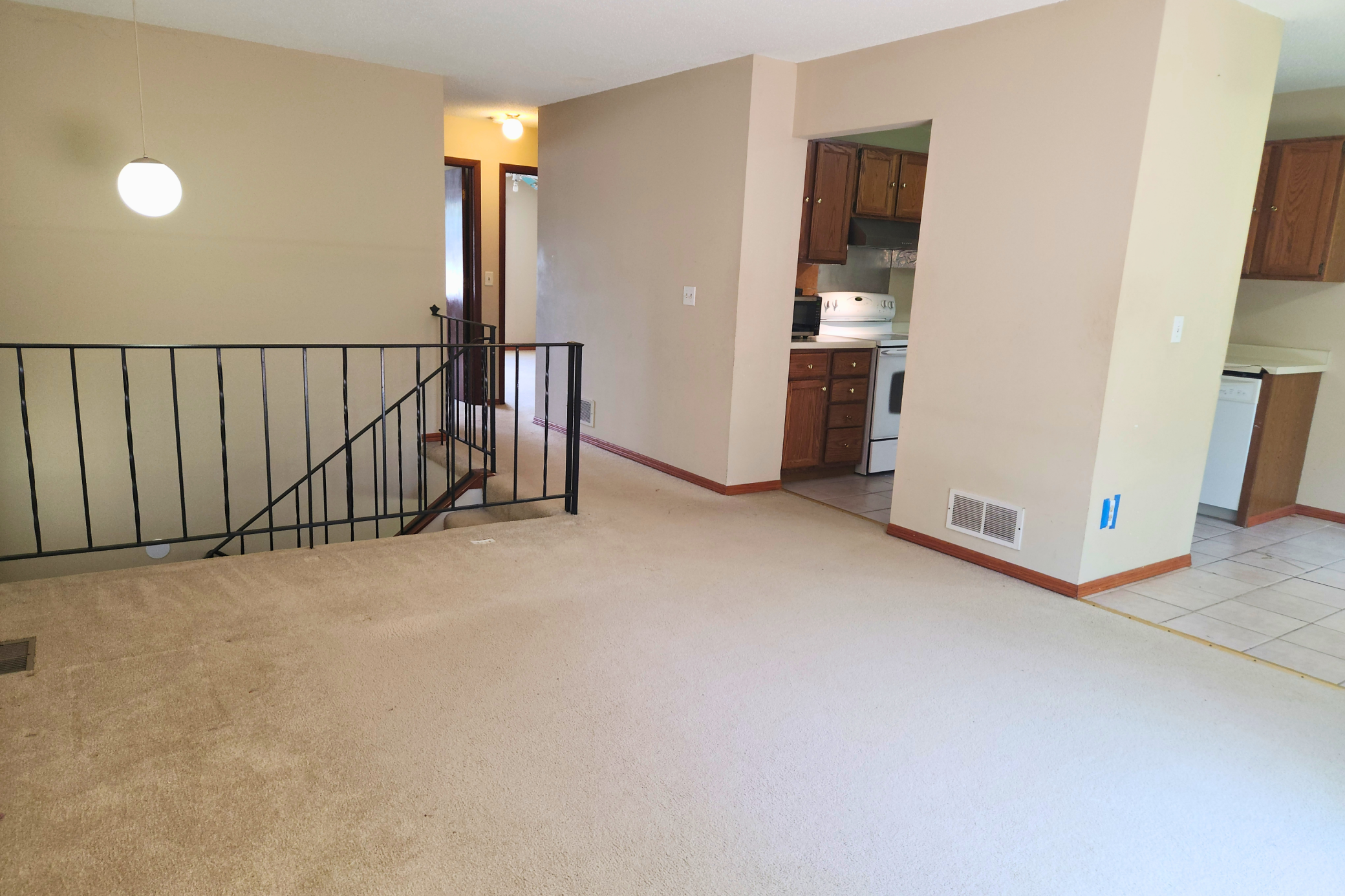 1504 Roundhouse Circle Property Photo 1