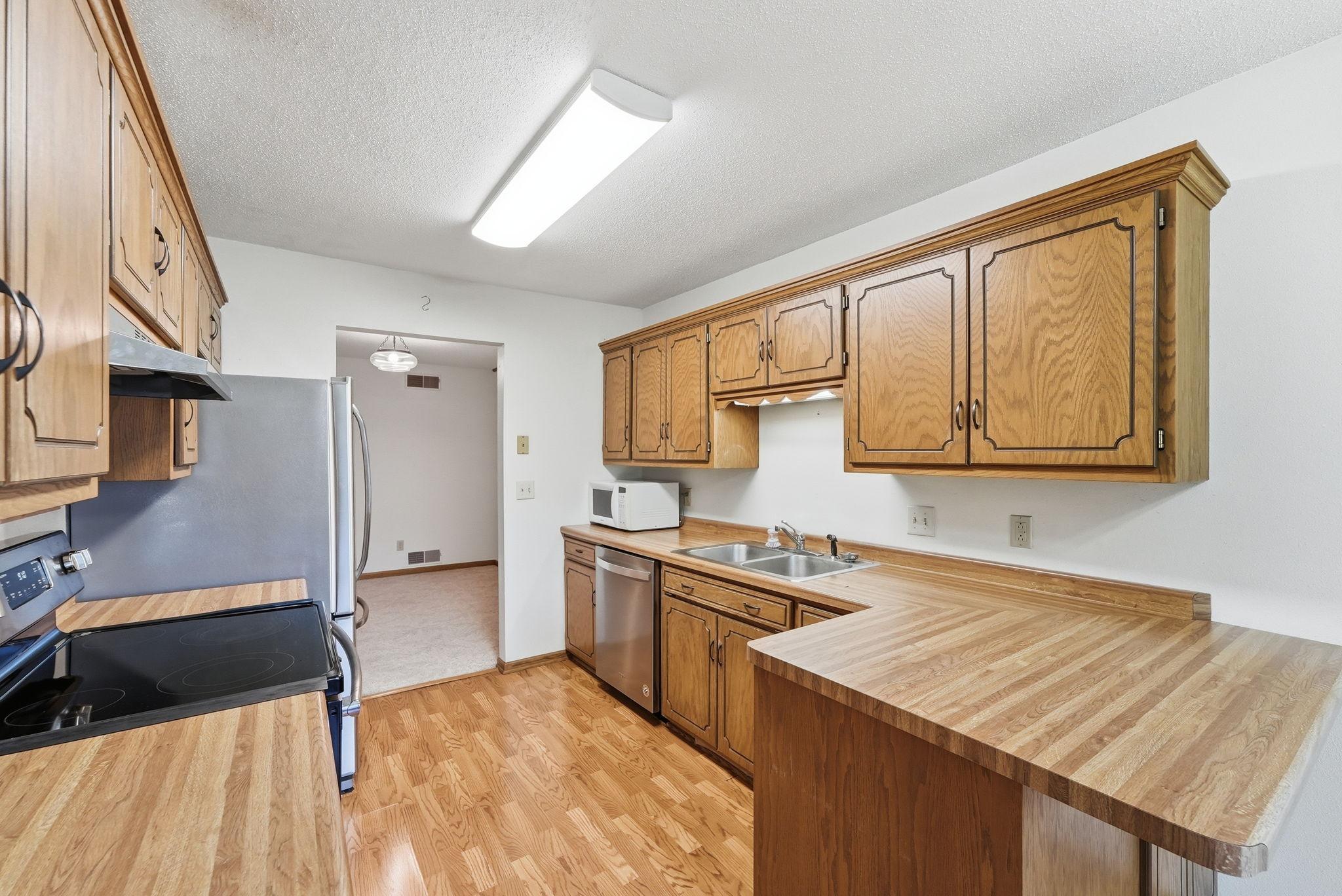 2070 Stockinger Drive Property Photo 6