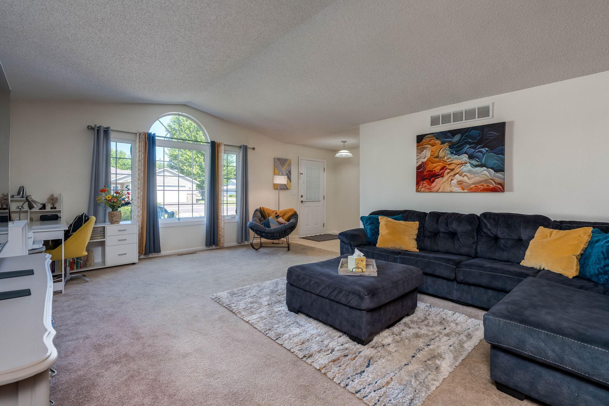 150 Oxford Path Property Photo 7