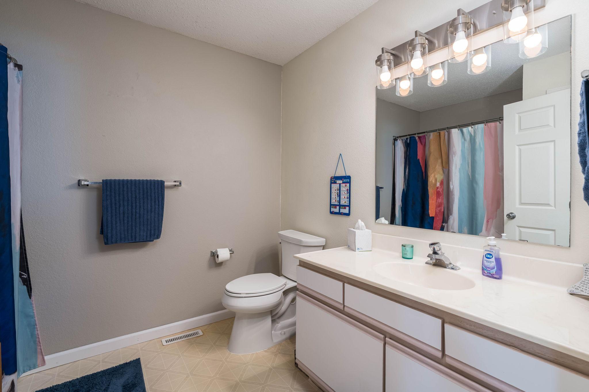 150 Oxford Path Property Photo 21