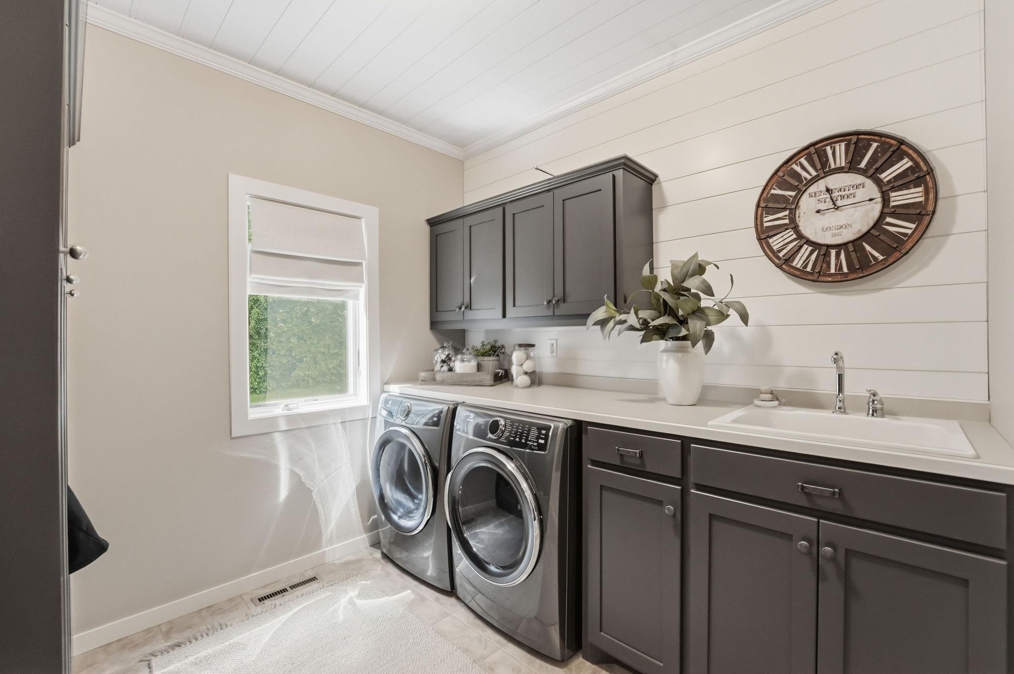 2035 Temminck Road Property Photo 19