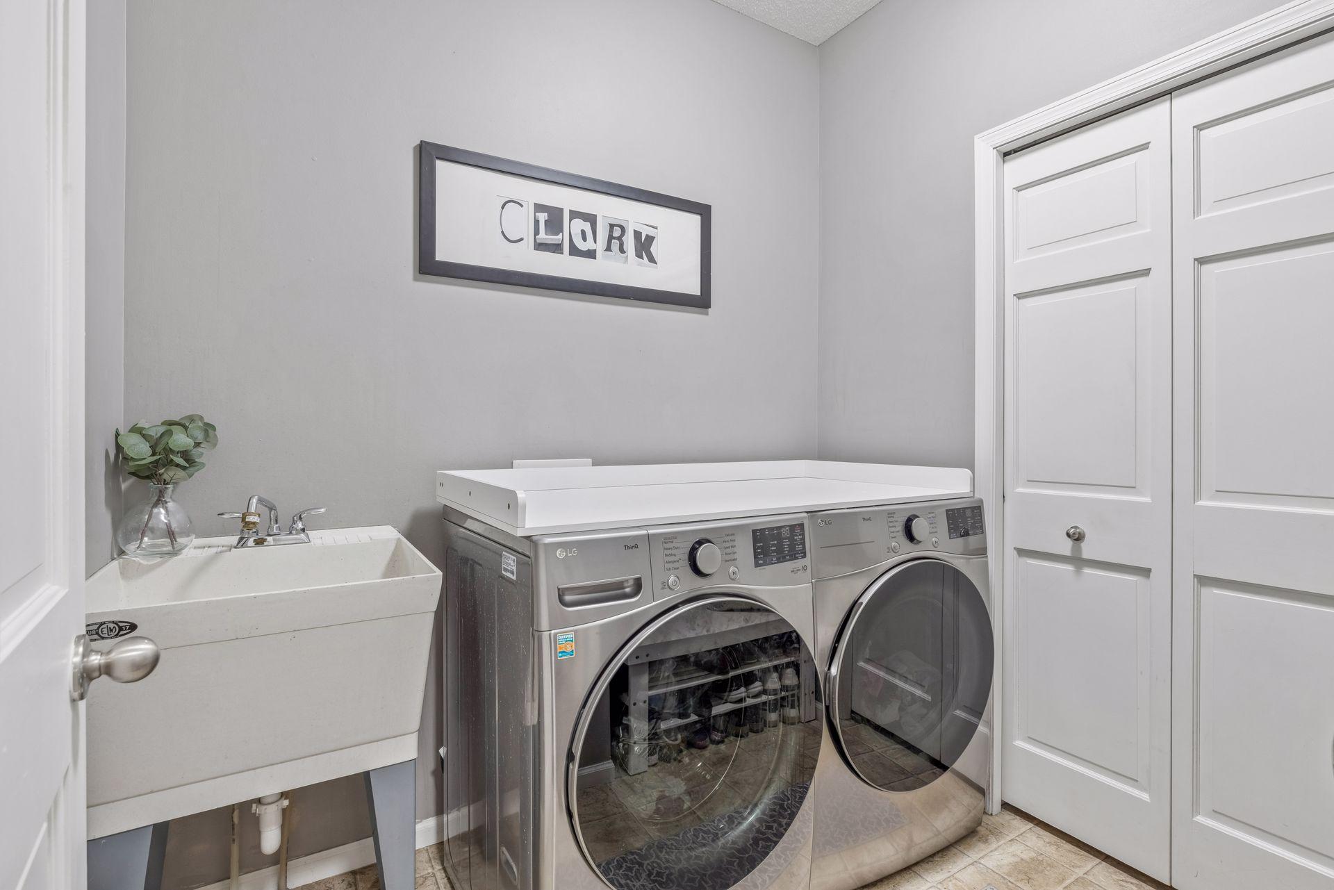 624 Dundee Avenue Property Photo 24