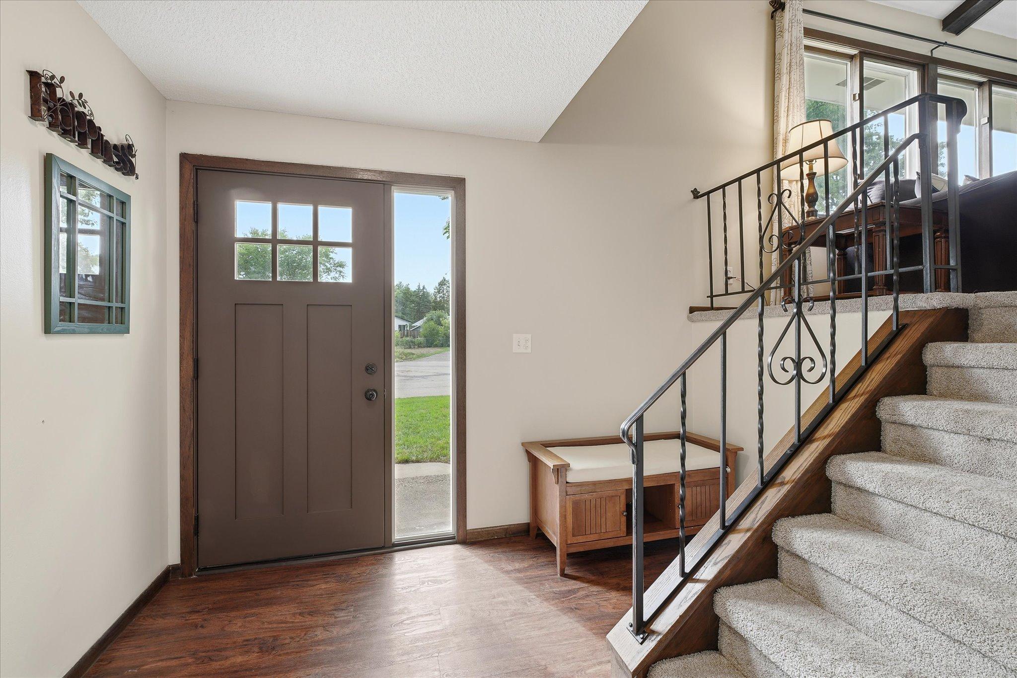 12904 Jackson Circle Ne Property Photo 3