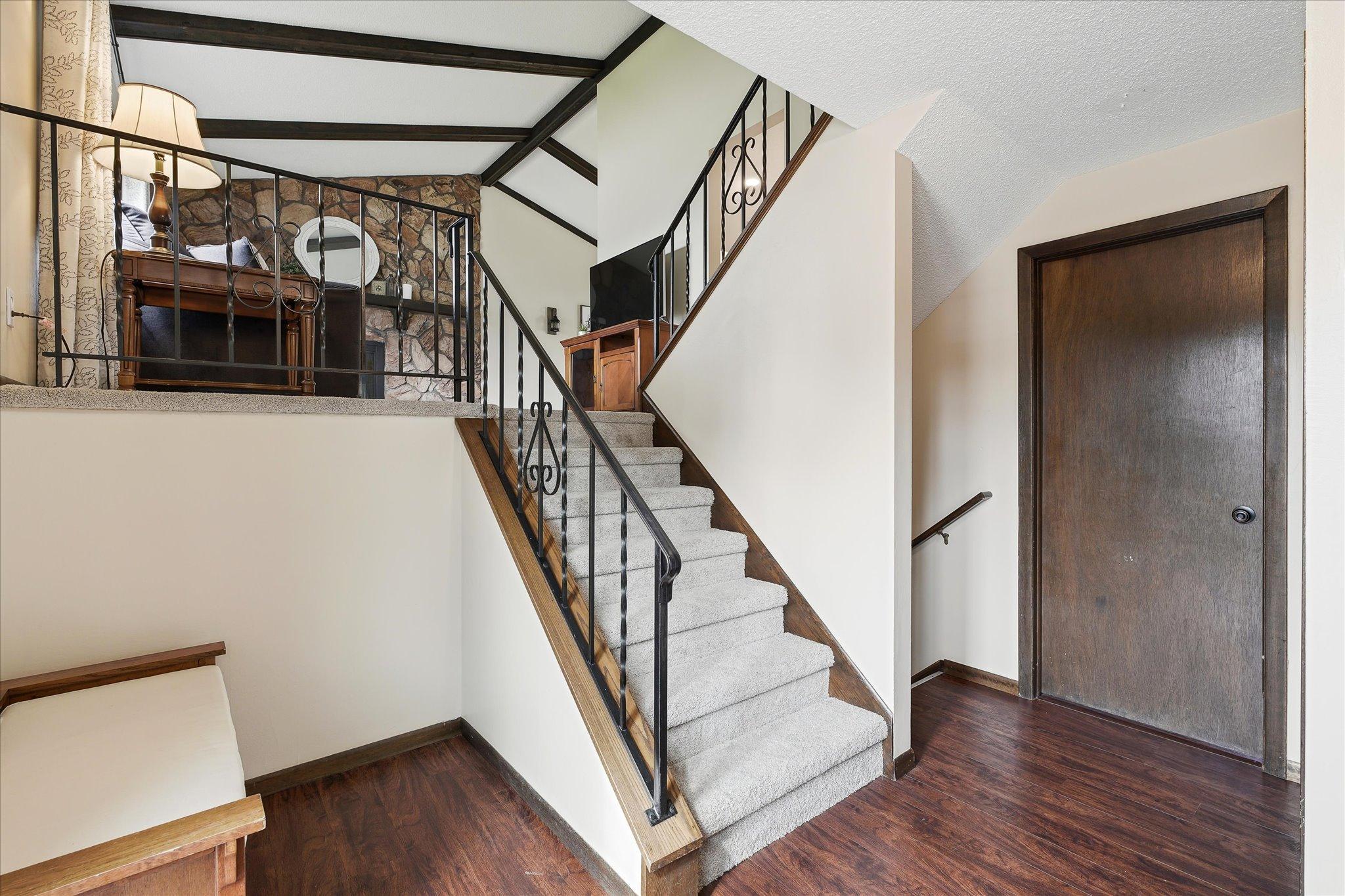 12904 Jackson Circle Ne Property Photo 4