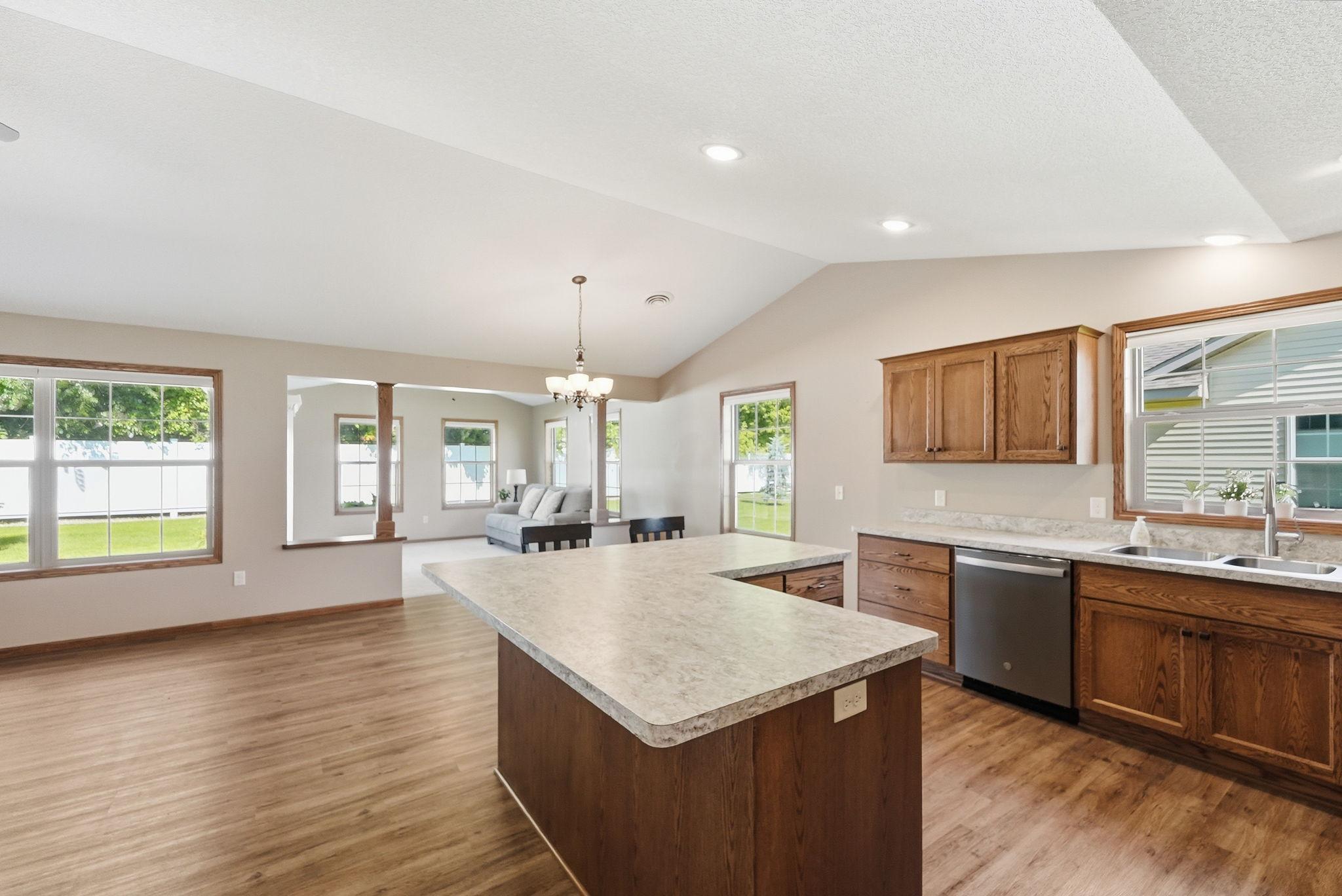 1703 8th Avenue N Property Photo 9