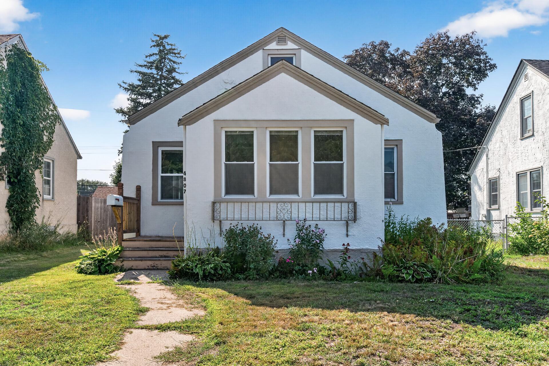 4807 Bryant Avenue N Property Photo 2