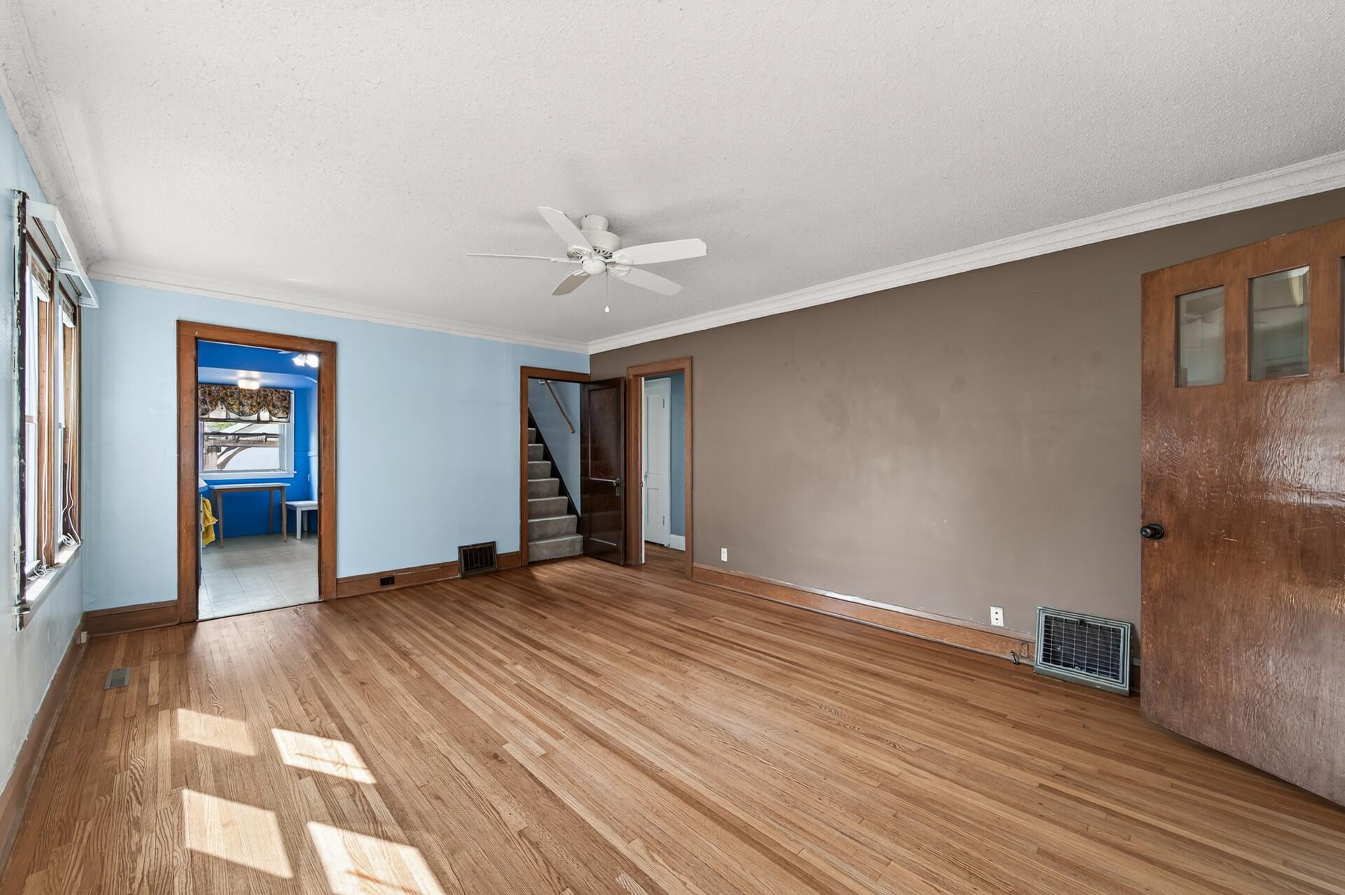 4807 Bryant Avenue N Property Photo 9