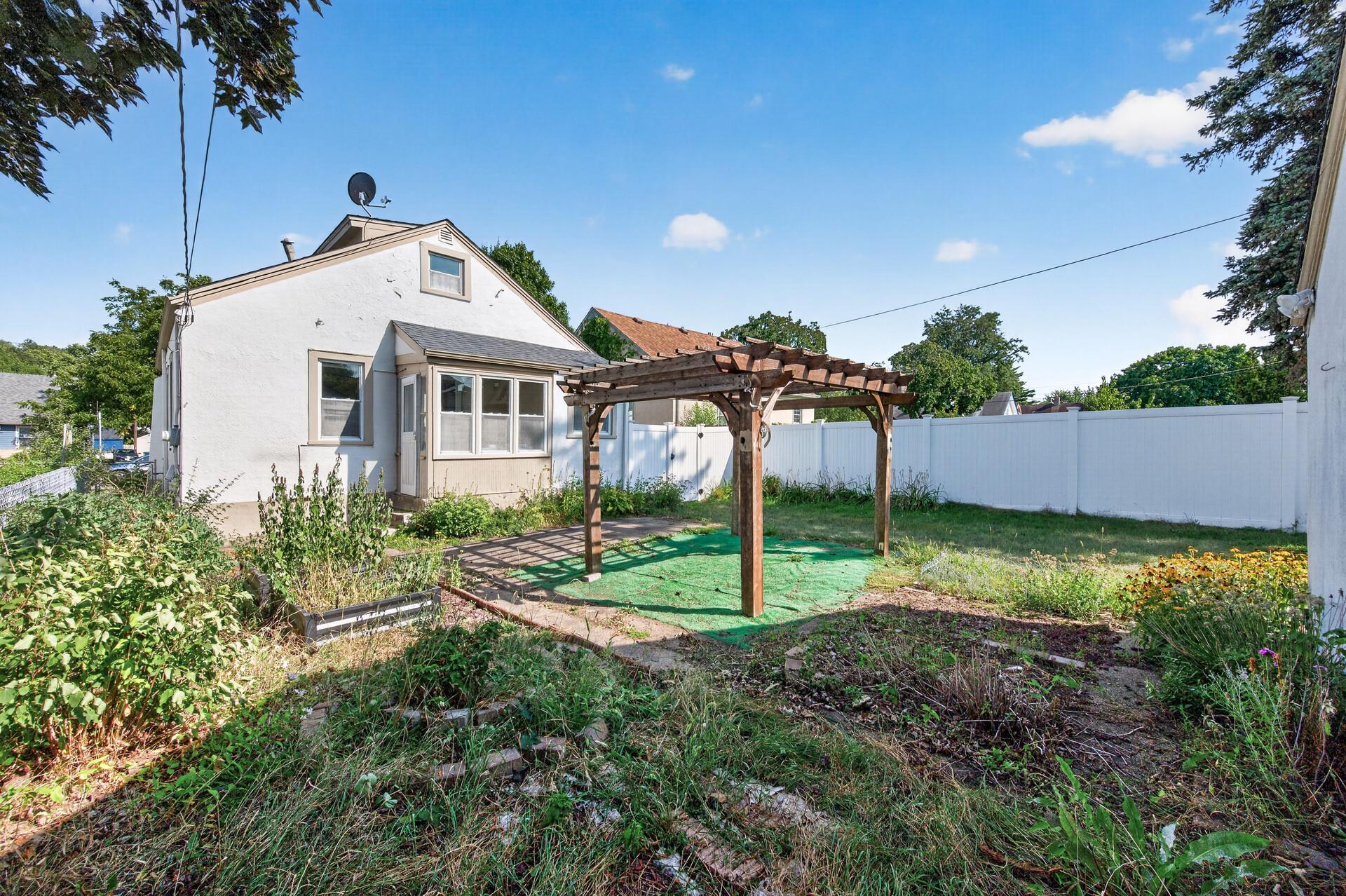 4807 Bryant Avenue N Property Photo 26