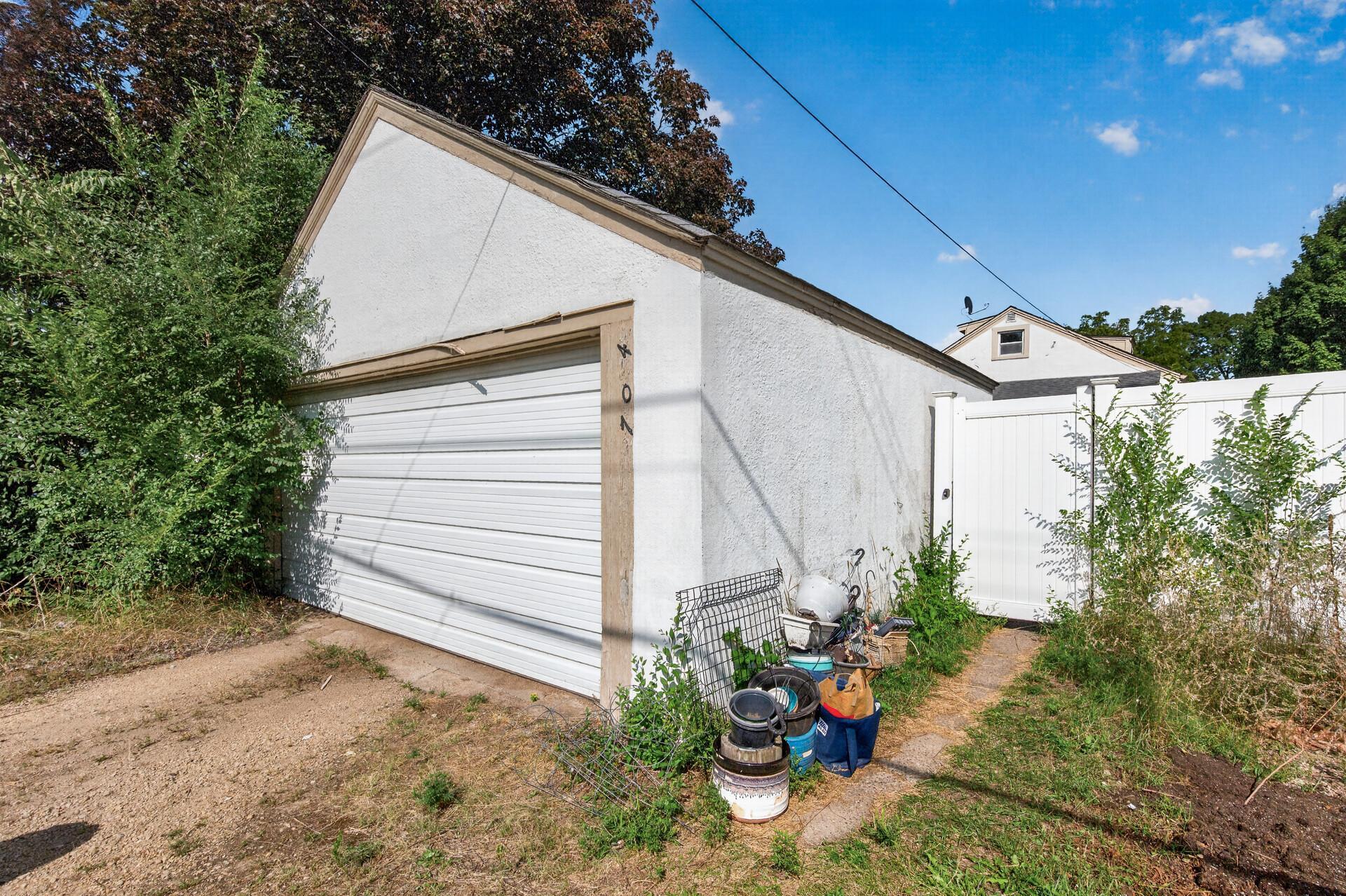 4807 Bryant Avenue N Property Photo 30