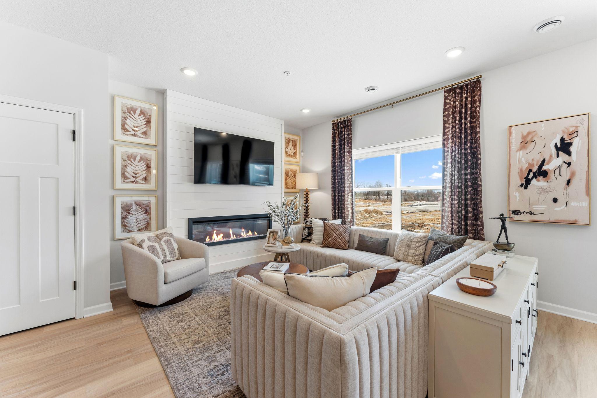 1027 130th Court E Property Photo 3
