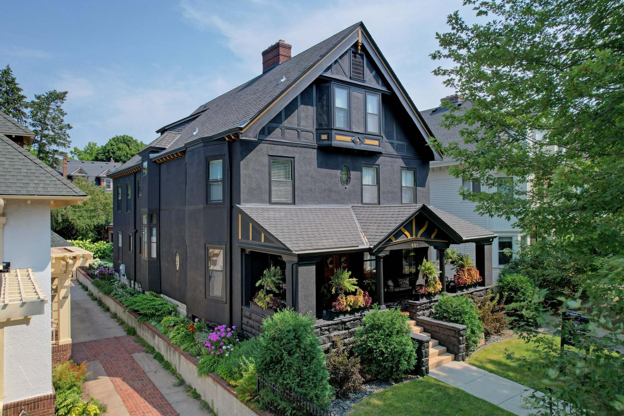 661 Fairmount Avenue Property Photo 3