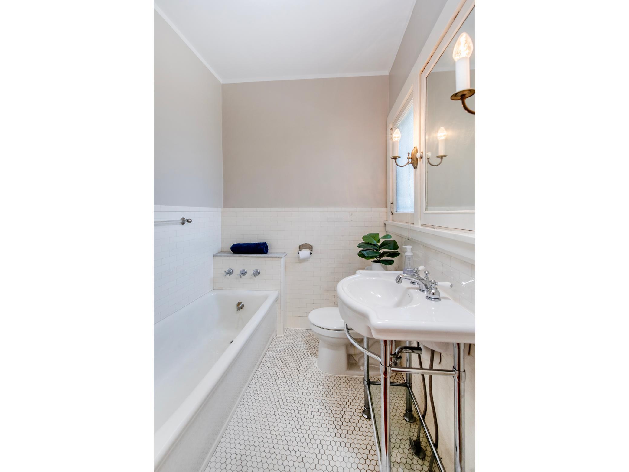 661 Fairmount Avenue Property Photo 45