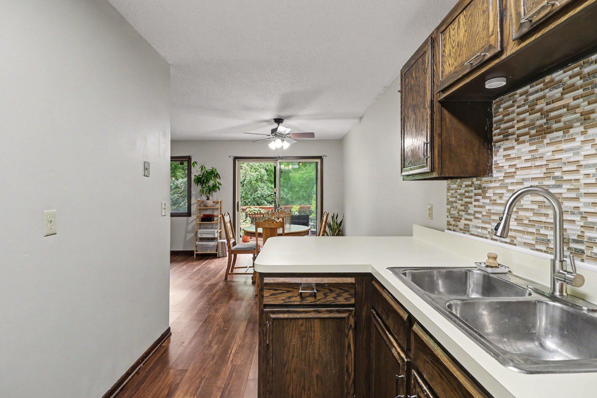 4490 Woodgate Point Property Photo 7