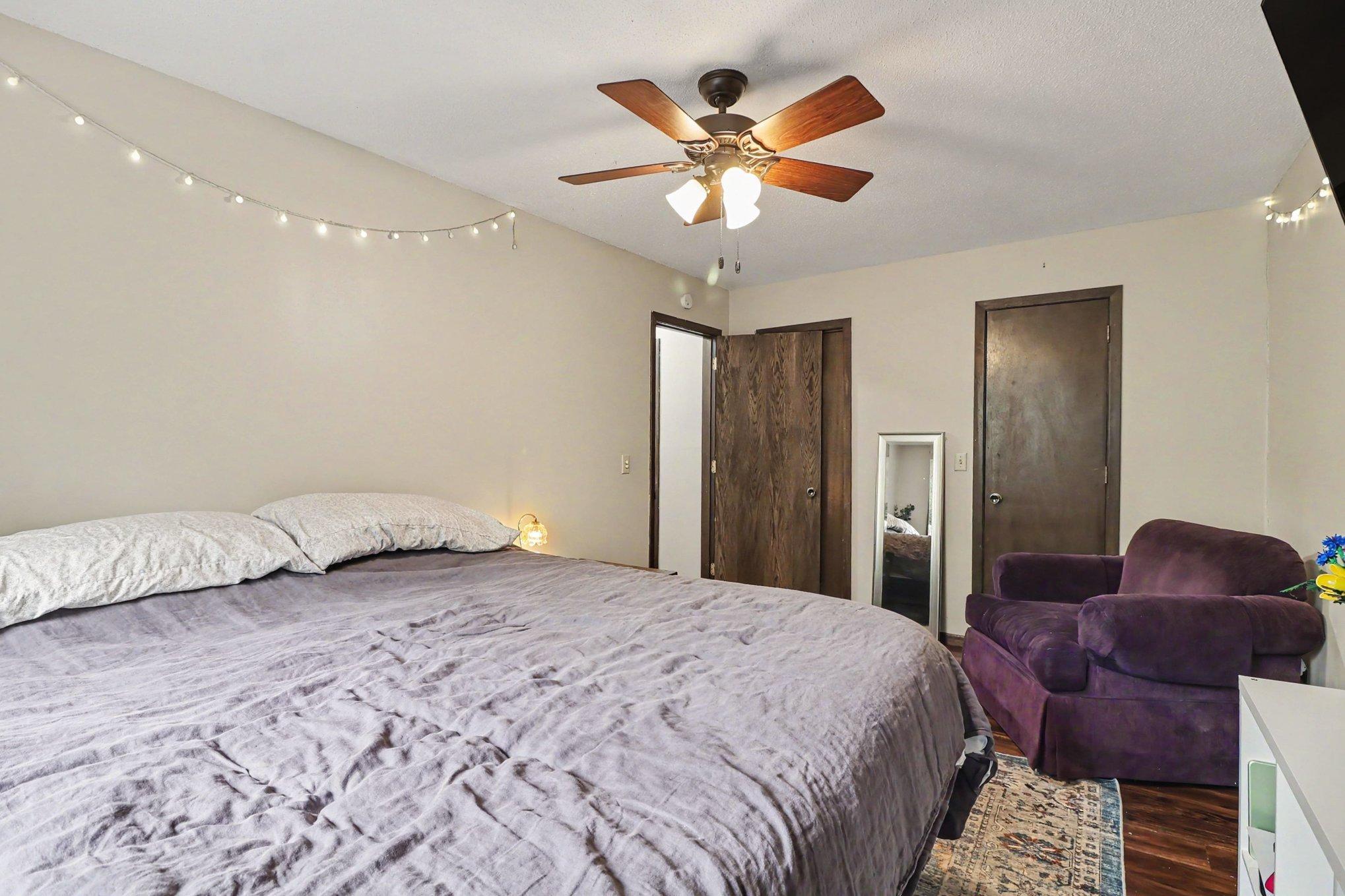 4490 Woodgate Point Property Photo 11