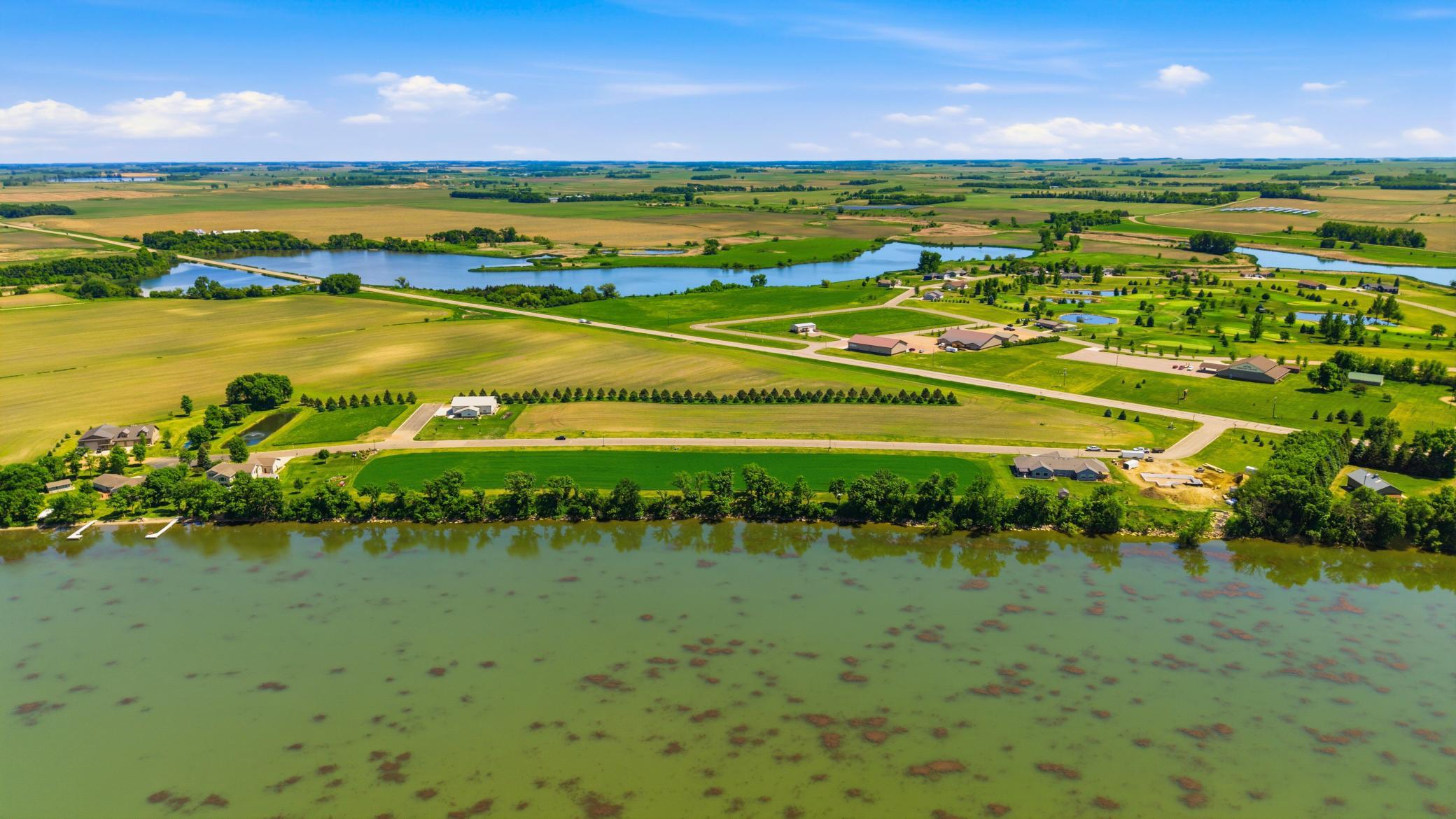 1040 E Grandview Drive Property Photo 5