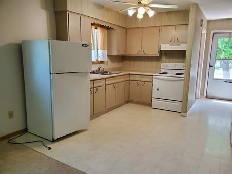 376 4th Street E 6 Property Photo 2