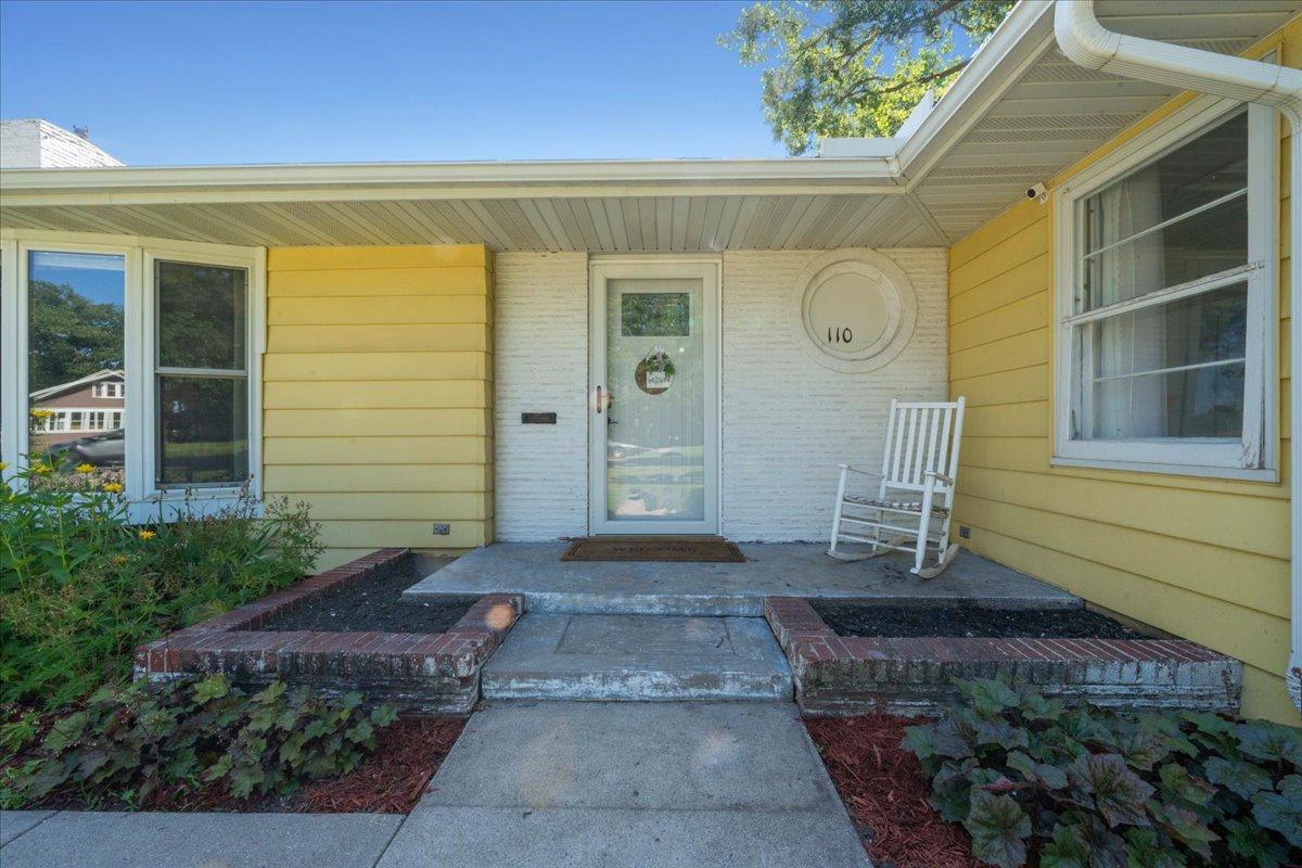 110 Main Street N Property Photo 5