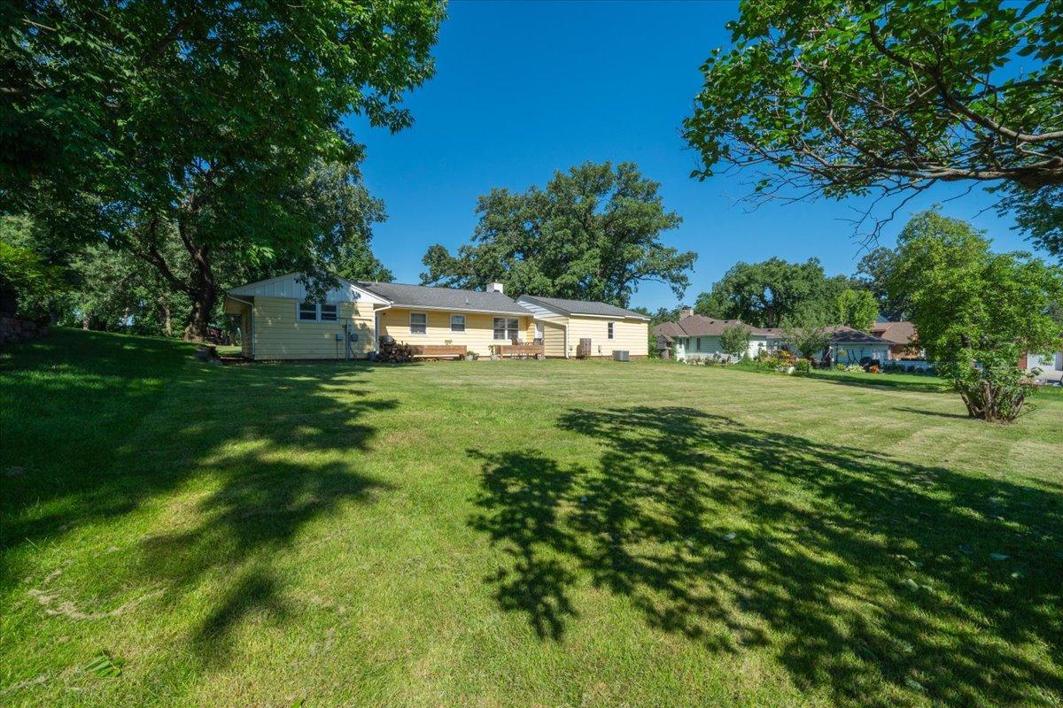 110 Main Street N Property Photo 9