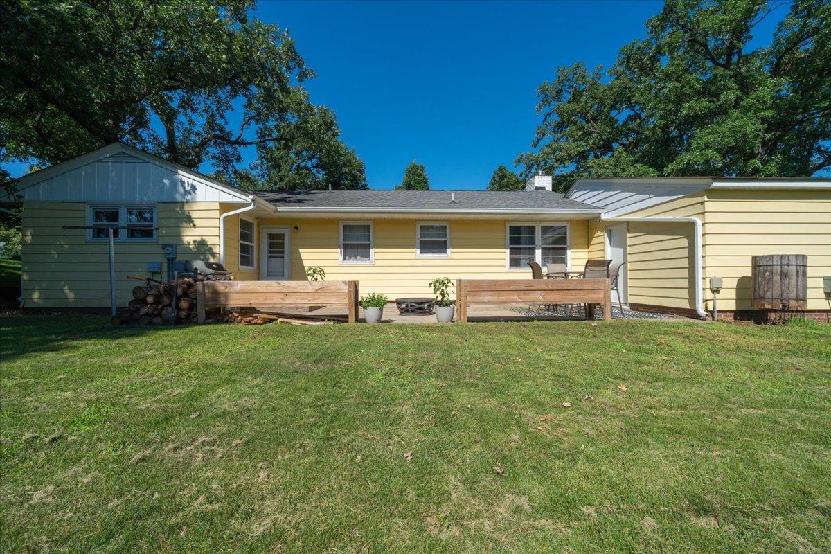 110 Main Street N Property Photo 10